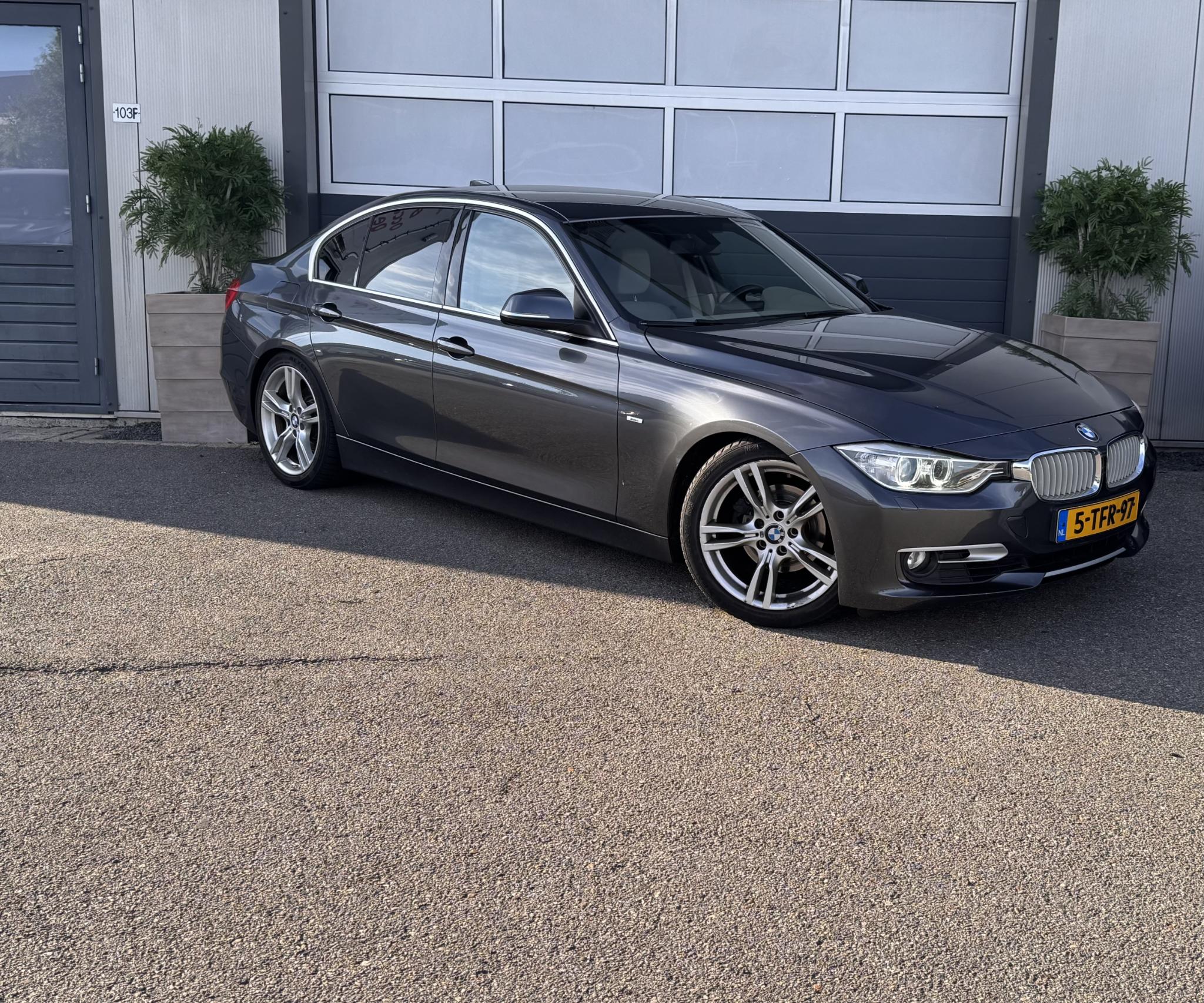 Foto van BMW 320i