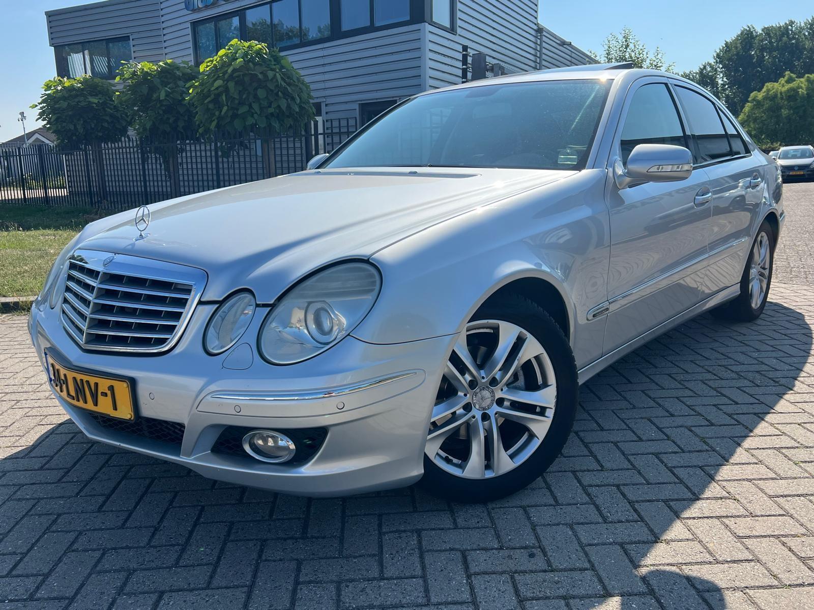 Foto van Mercedes-Benz E 300 Bluetec
