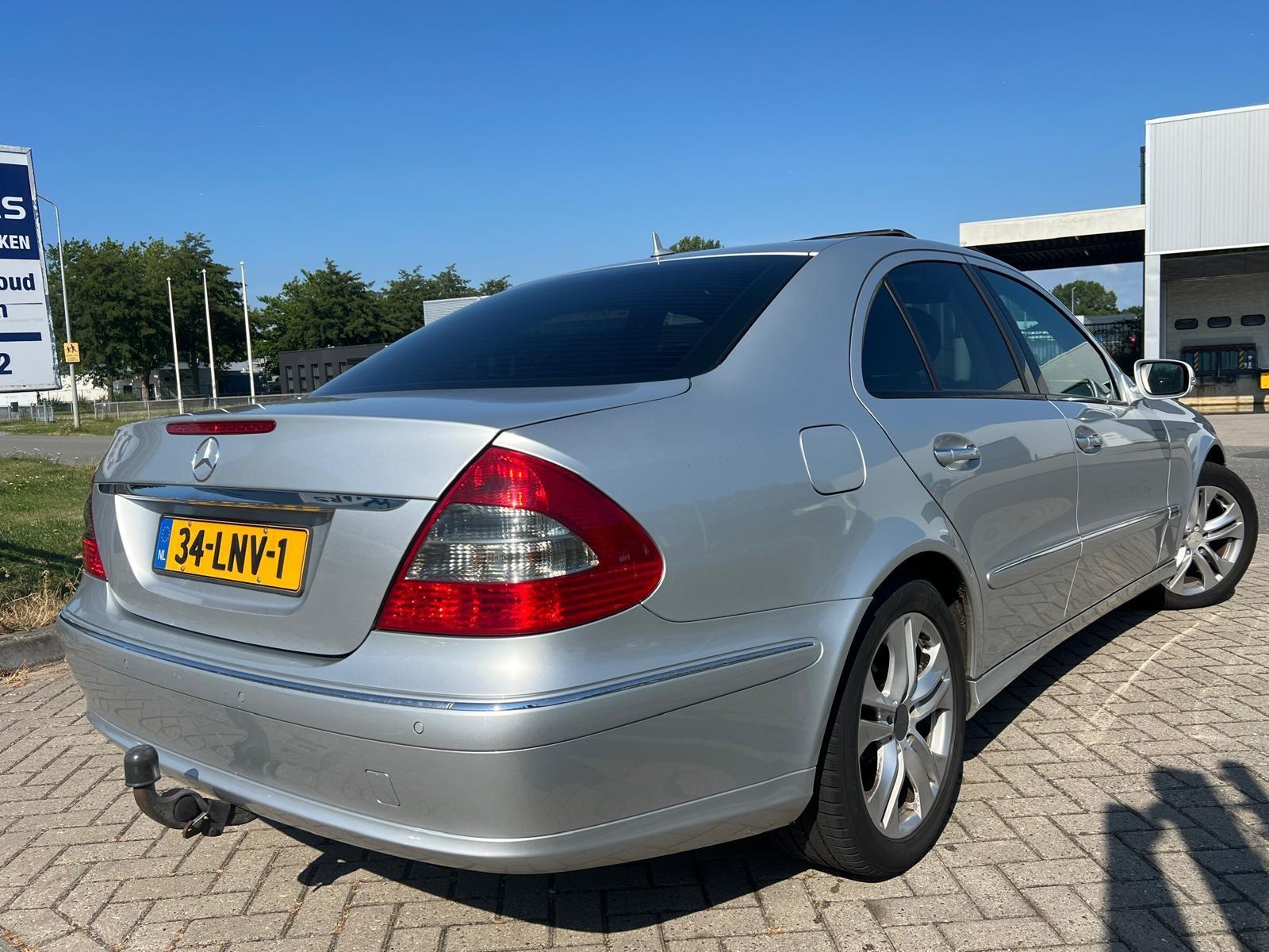 Foto van Mercedes-Benz E 300 Bluetec