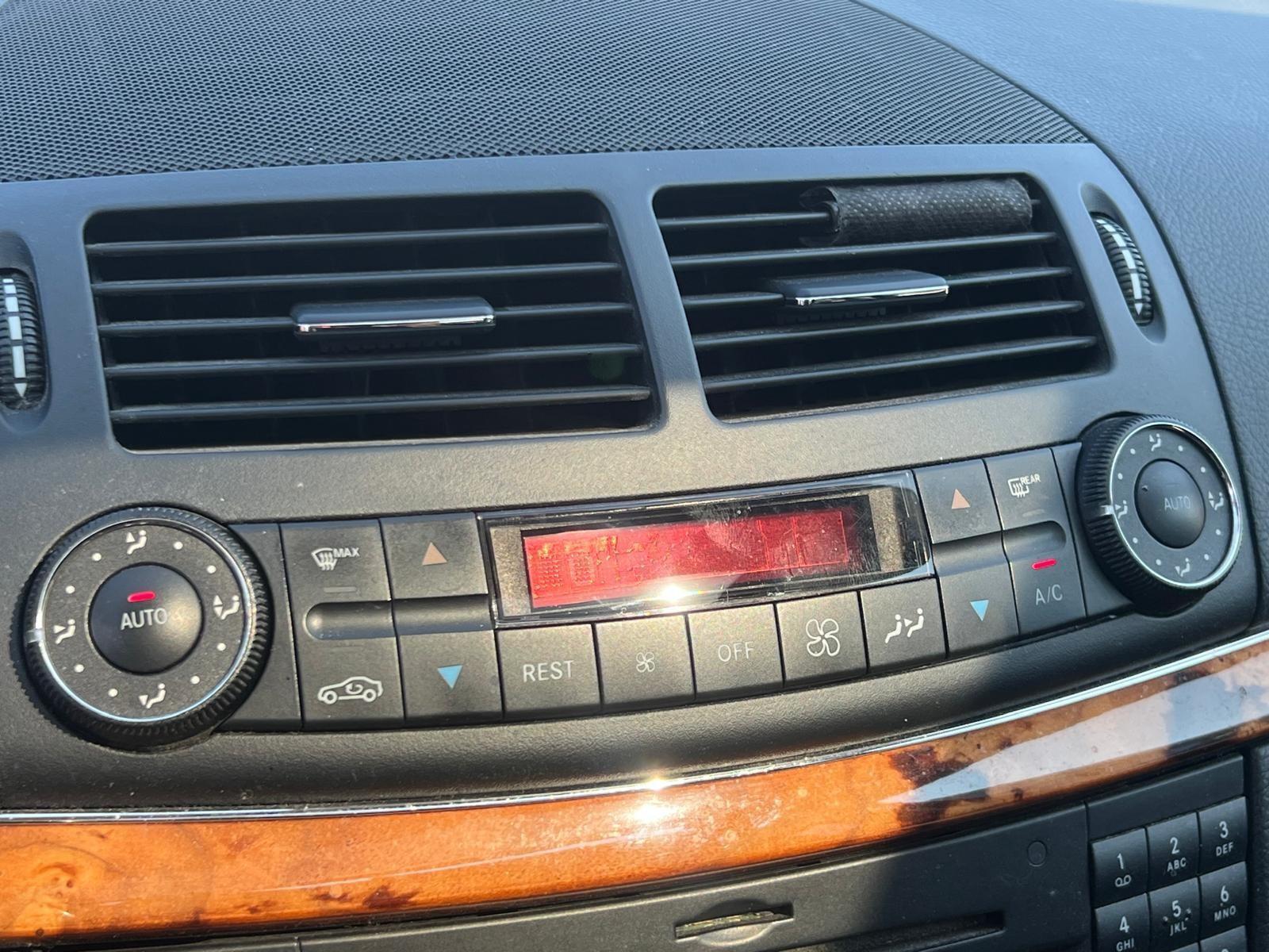 Foto van Mercedes-Benz E 300 Bluetec