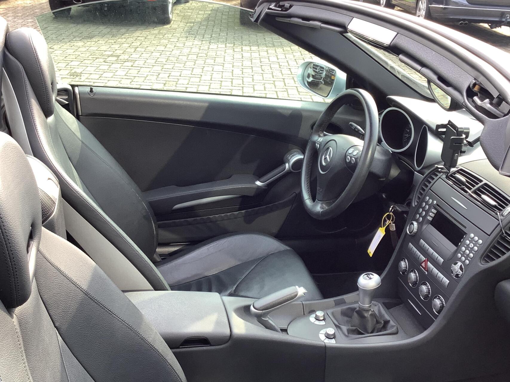 Foto van Mercedes-Benz SLK 280