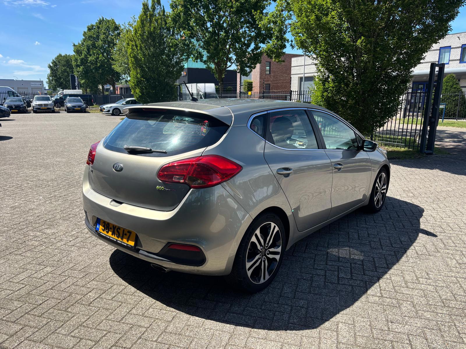 Foto van Kia Cee D
