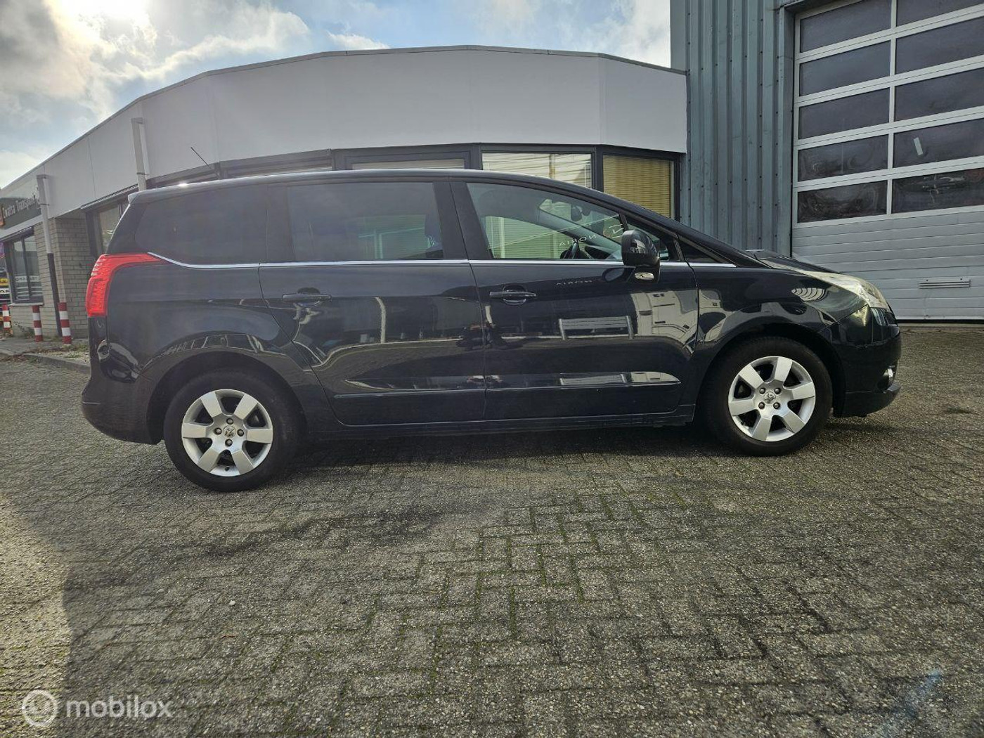 Foto van Peugeot 5008
