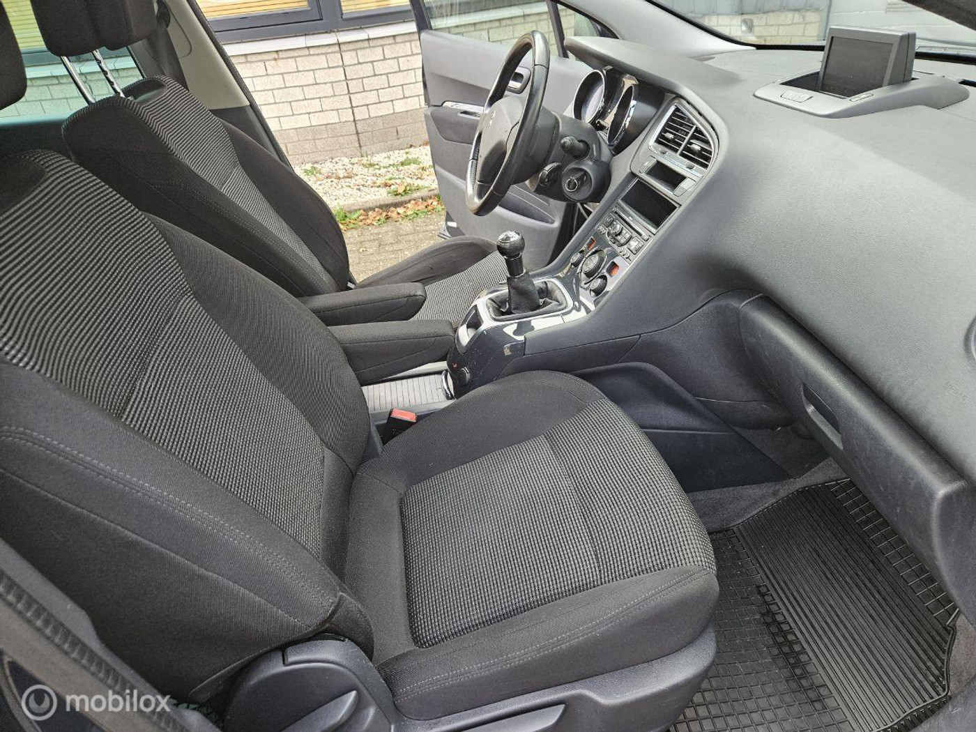 Foto van Peugeot 5008
