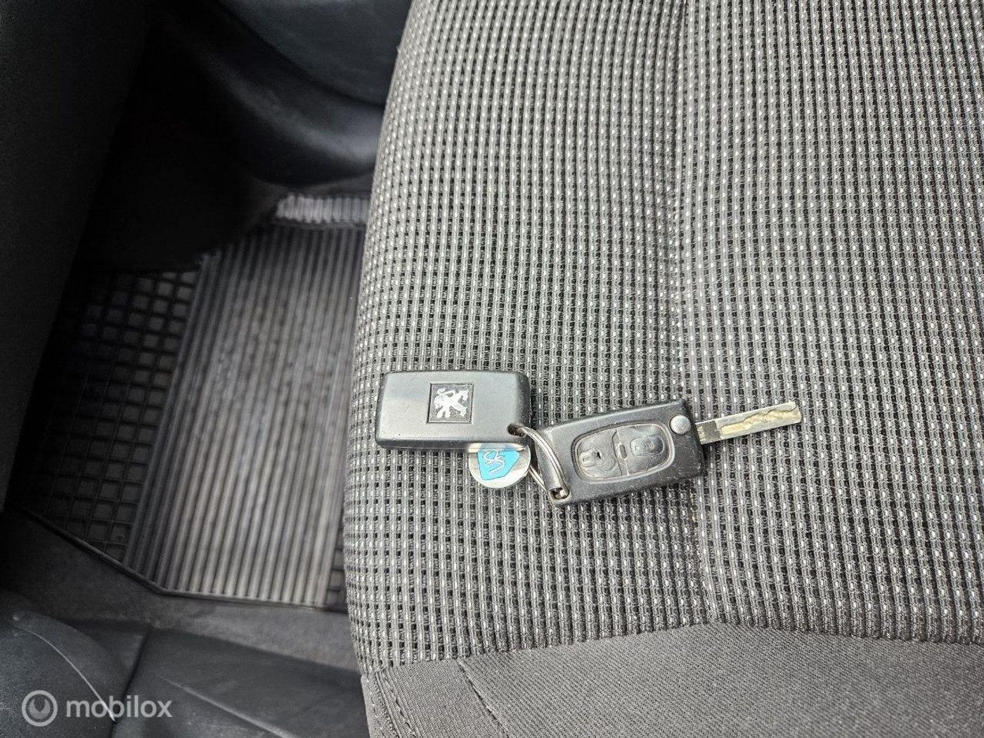 Foto van Peugeot 5008