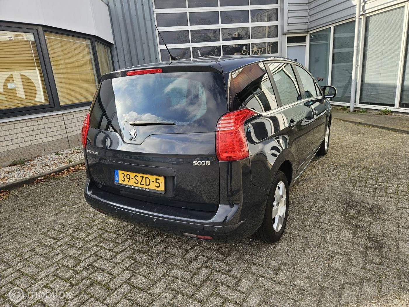 Foto van Peugeot 5008