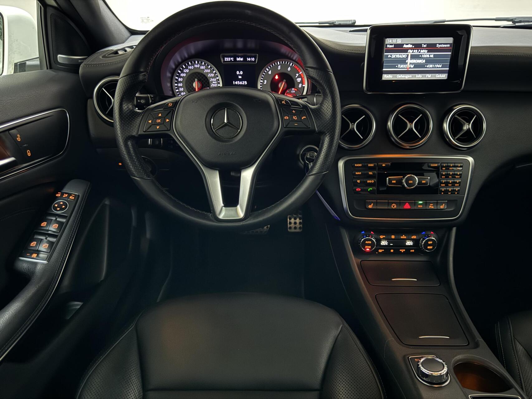Foto van Mercedes-Benz A 200