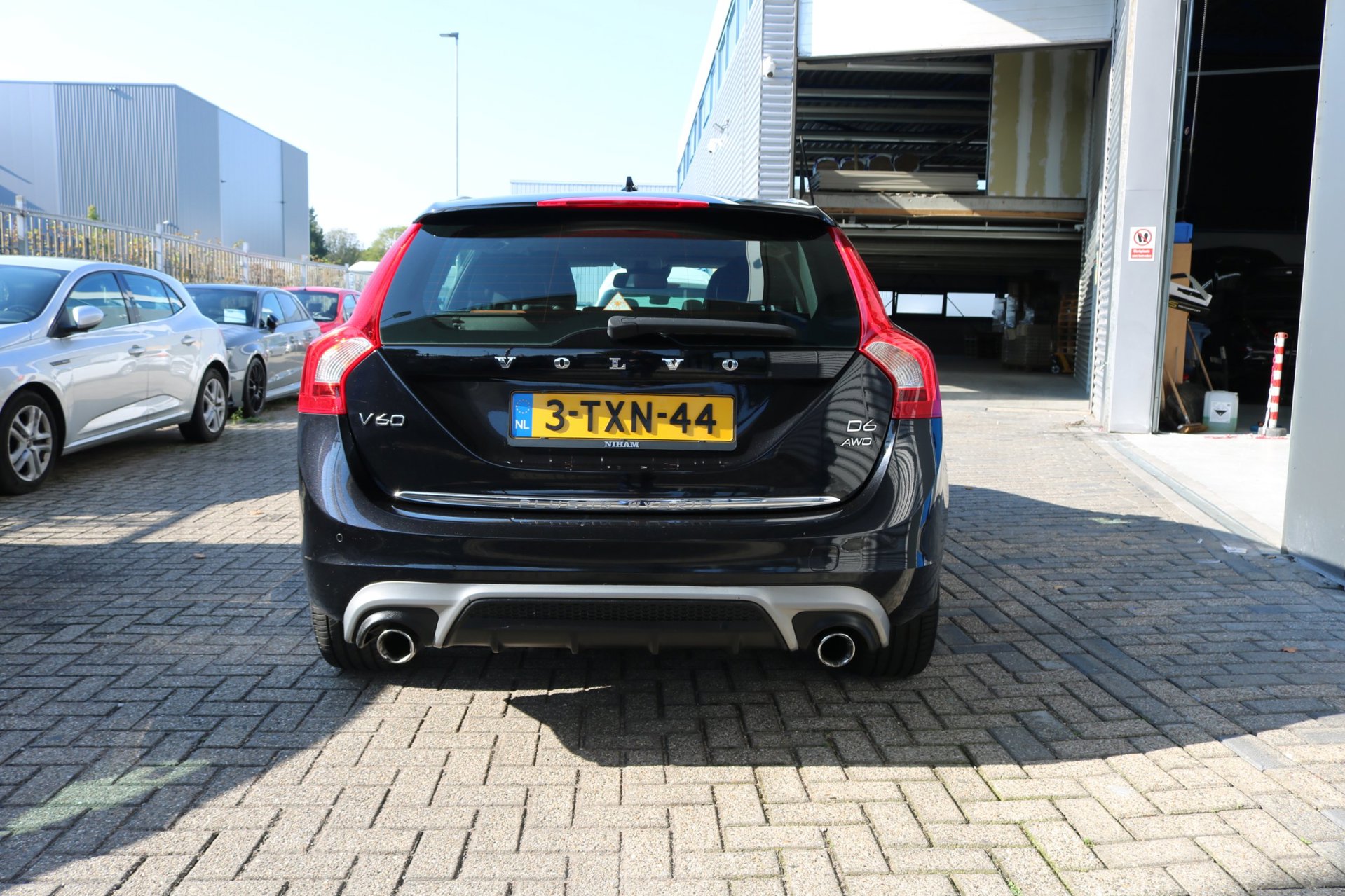 Foto van Volvo V60 Plug In Hybrid