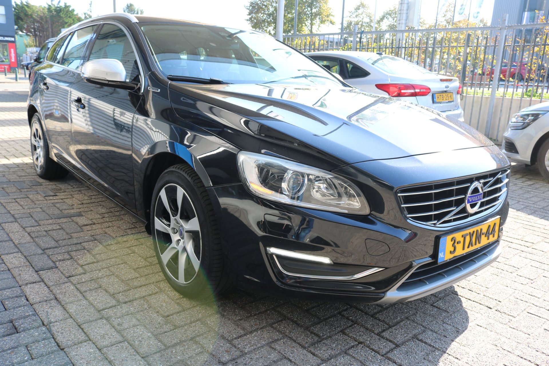Foto van Volvo V60 Plug In Hybrid
