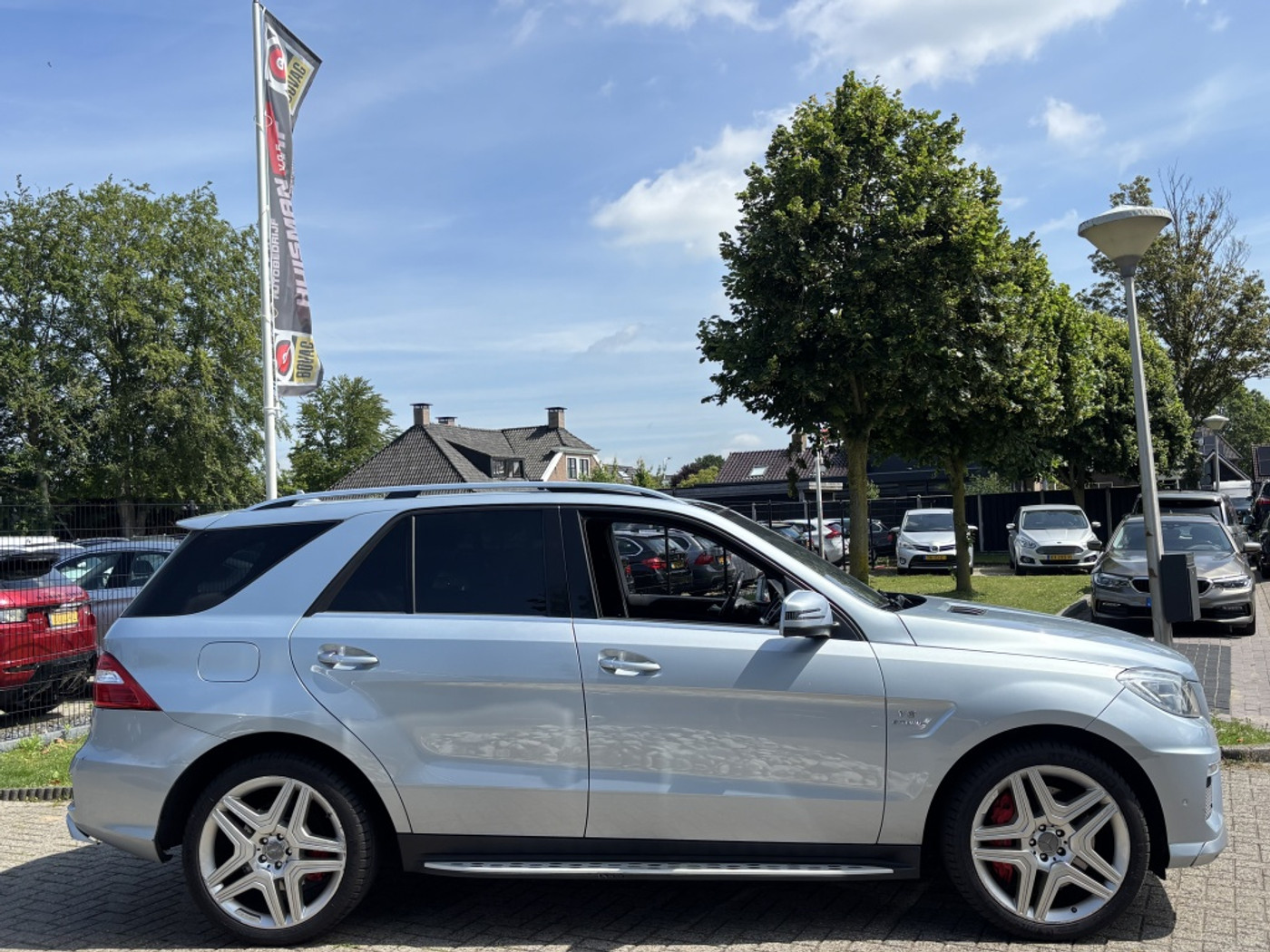 Foto van Mercedes-Benz ML 63 AMG