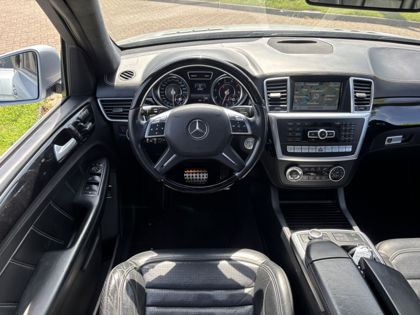 Foto van Mercedes-Benz ML 63 AMG