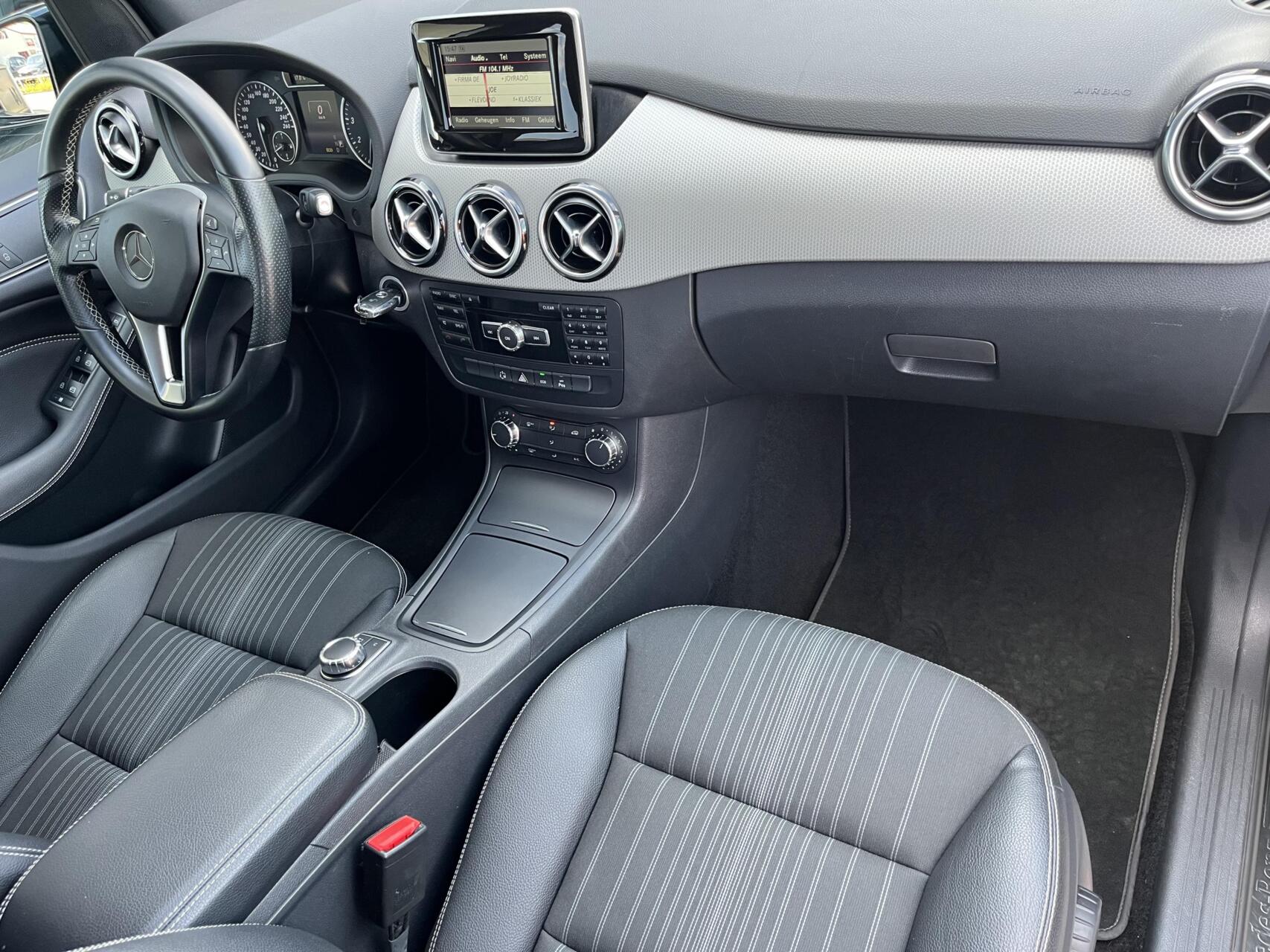 Foto van Mercedes-Benz B 180
