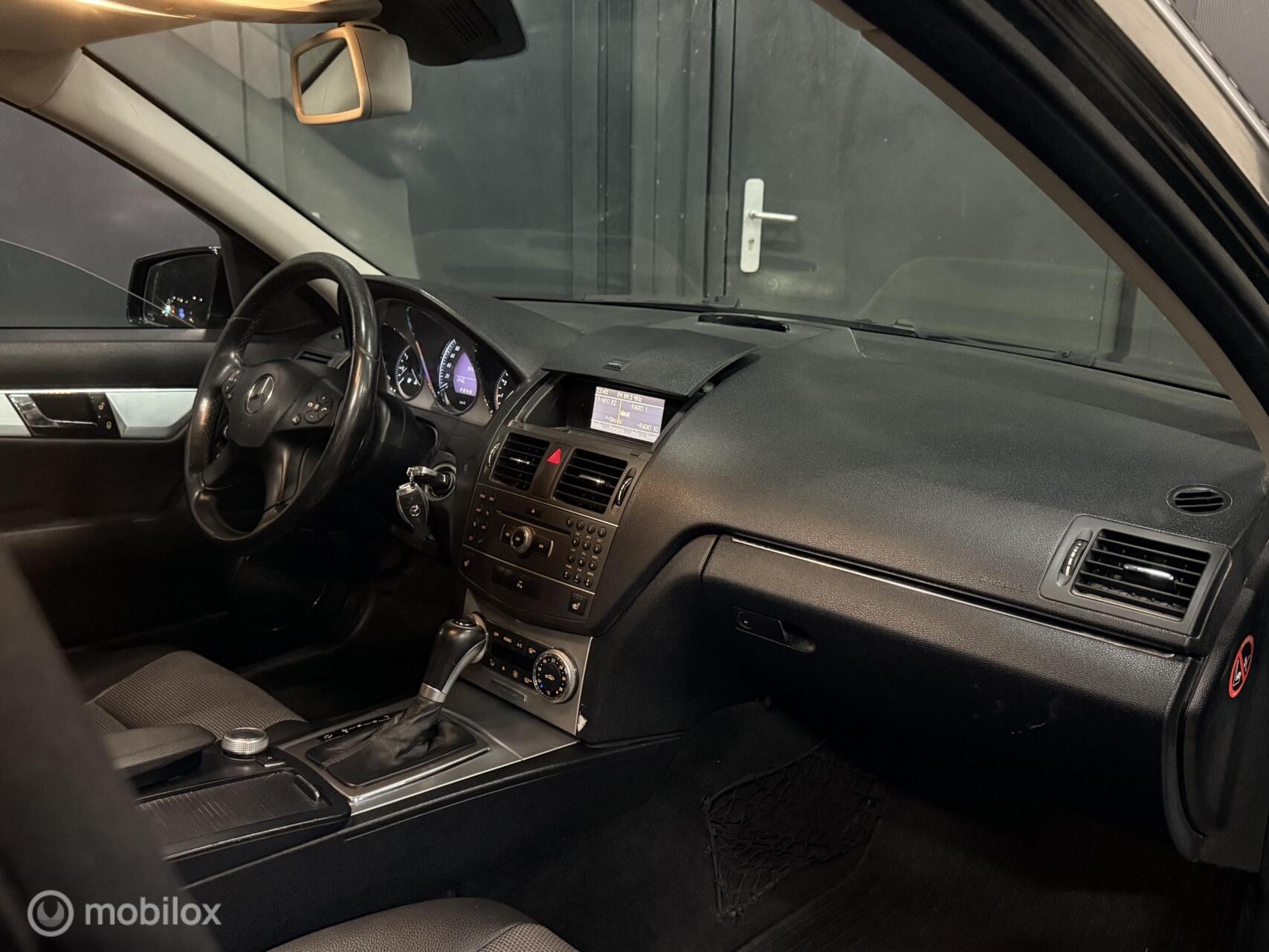 Foto van Mercedes-Benz C 180 Cgi