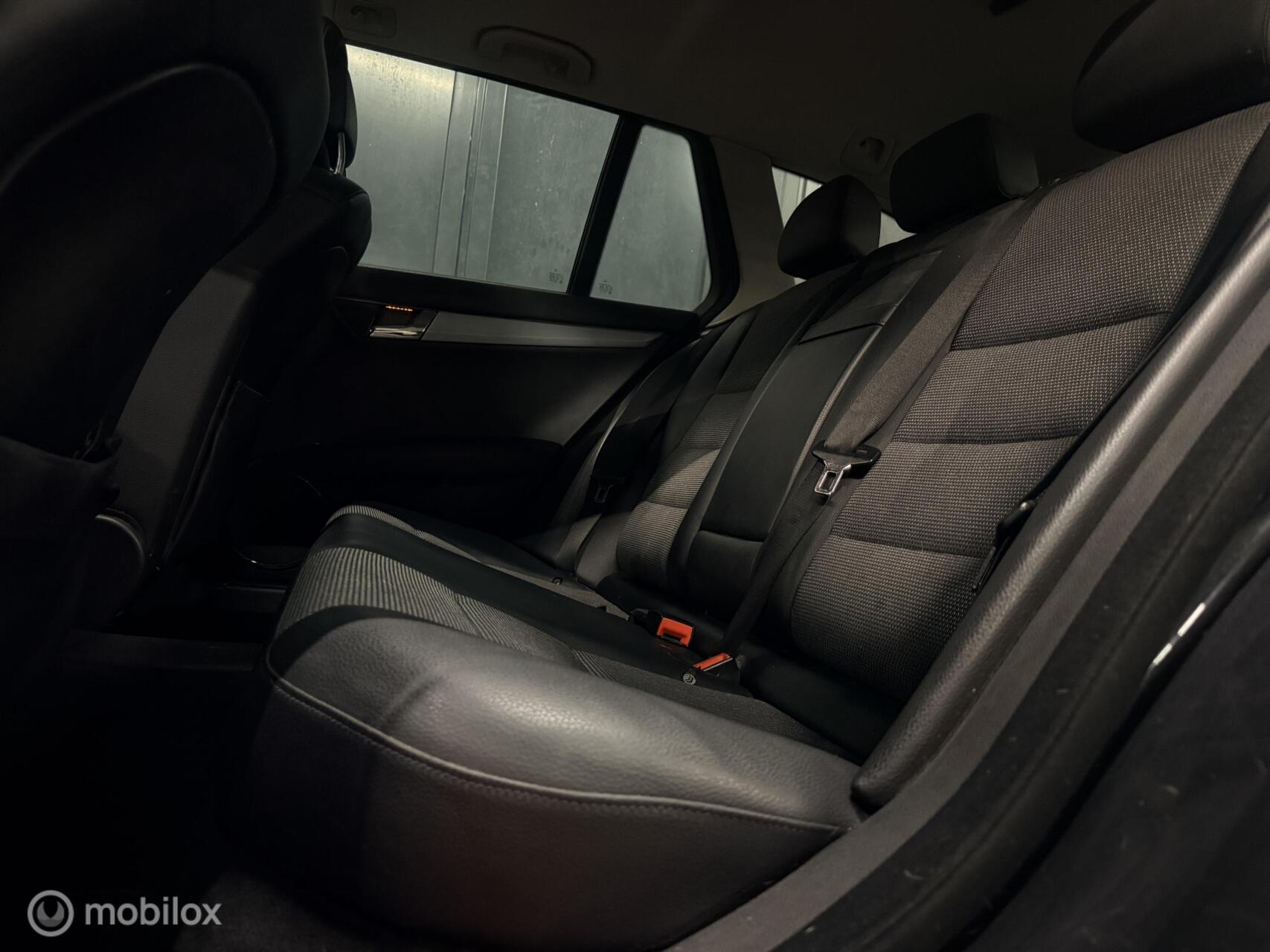 Foto van Mercedes-Benz C 180 Cgi