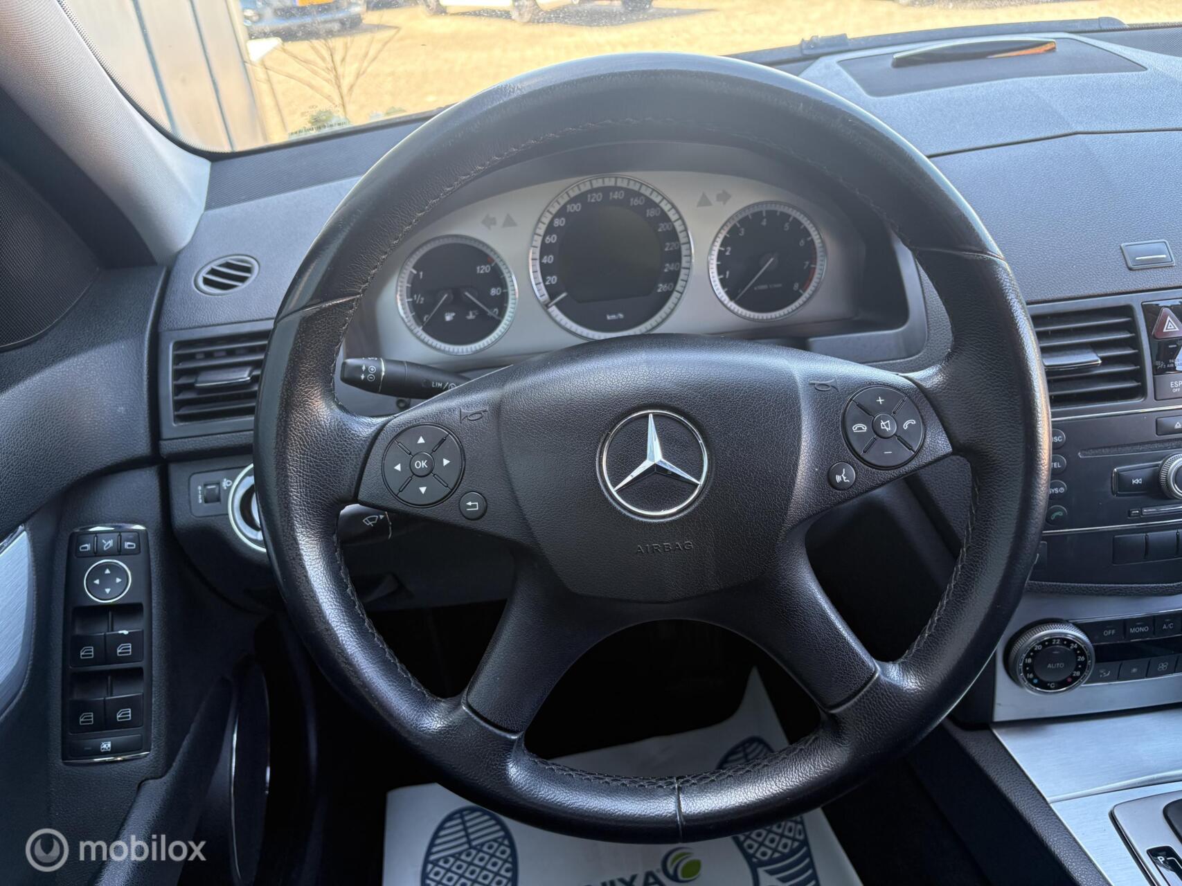Foto van Mercedes-Benz C 280