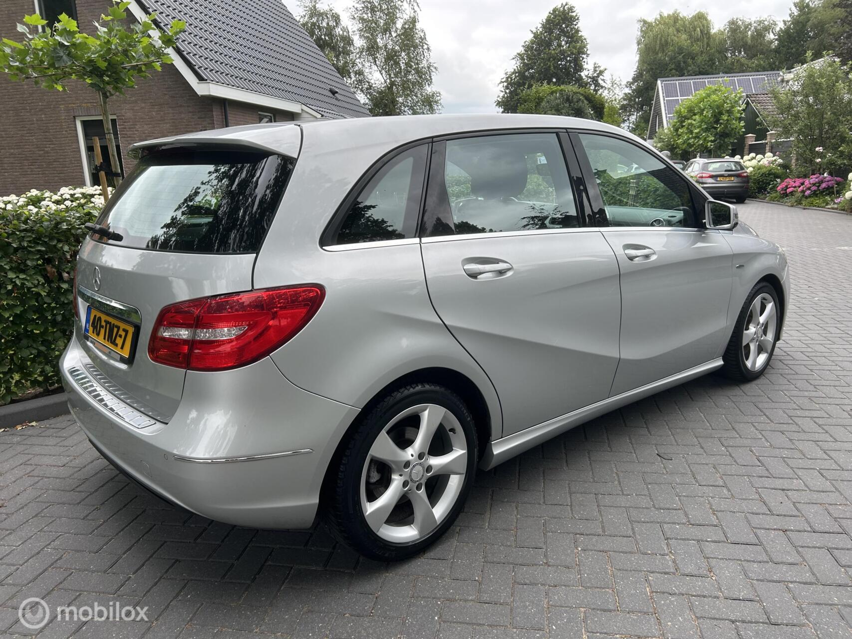 Foto van Mercedes-Benz B 200