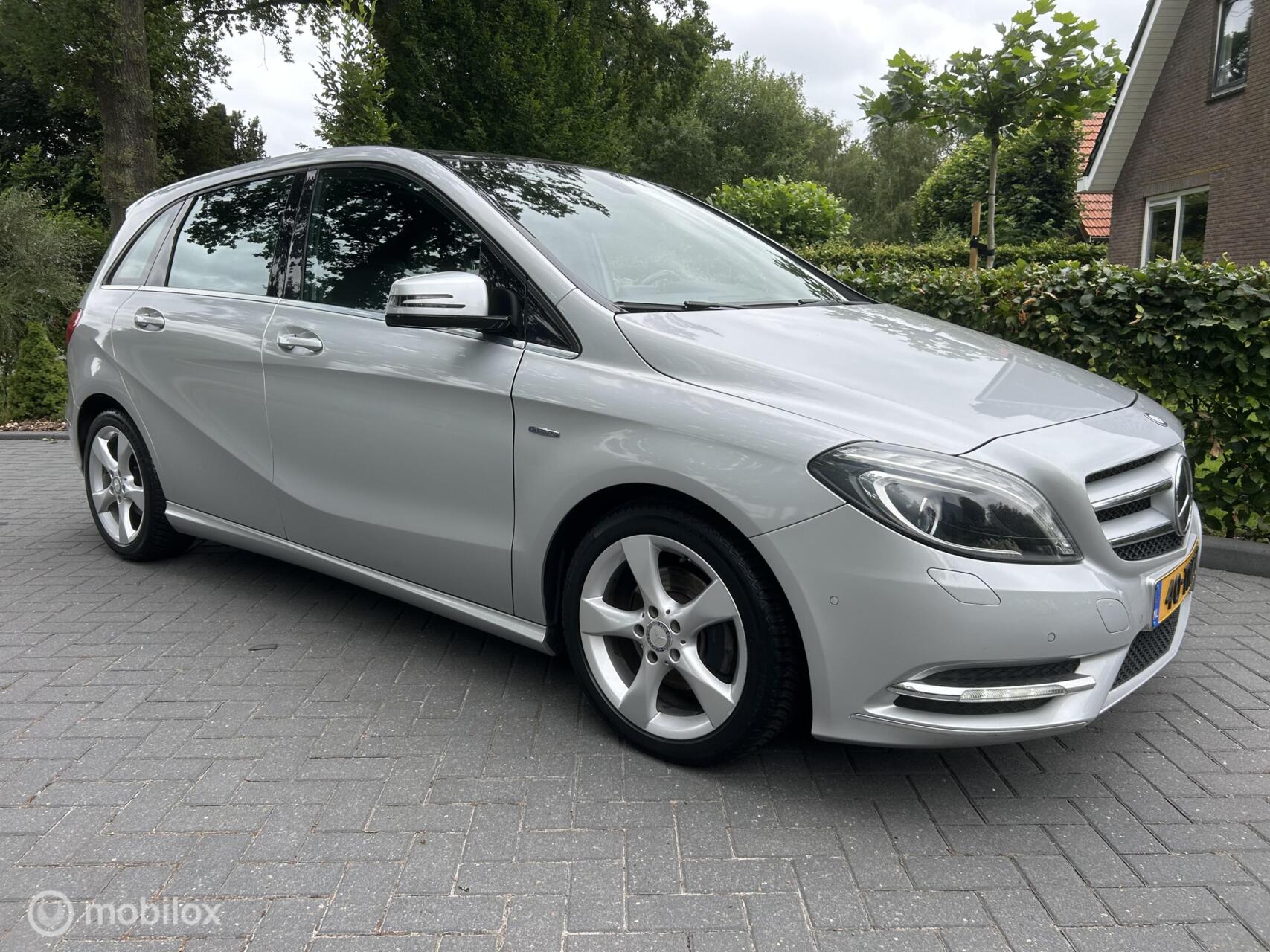 Foto van Mercedes-Benz B 200