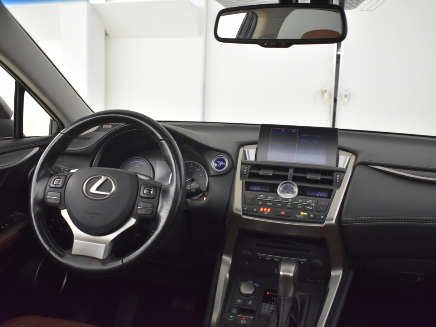 Foto van Lexus Lexus Nx300h