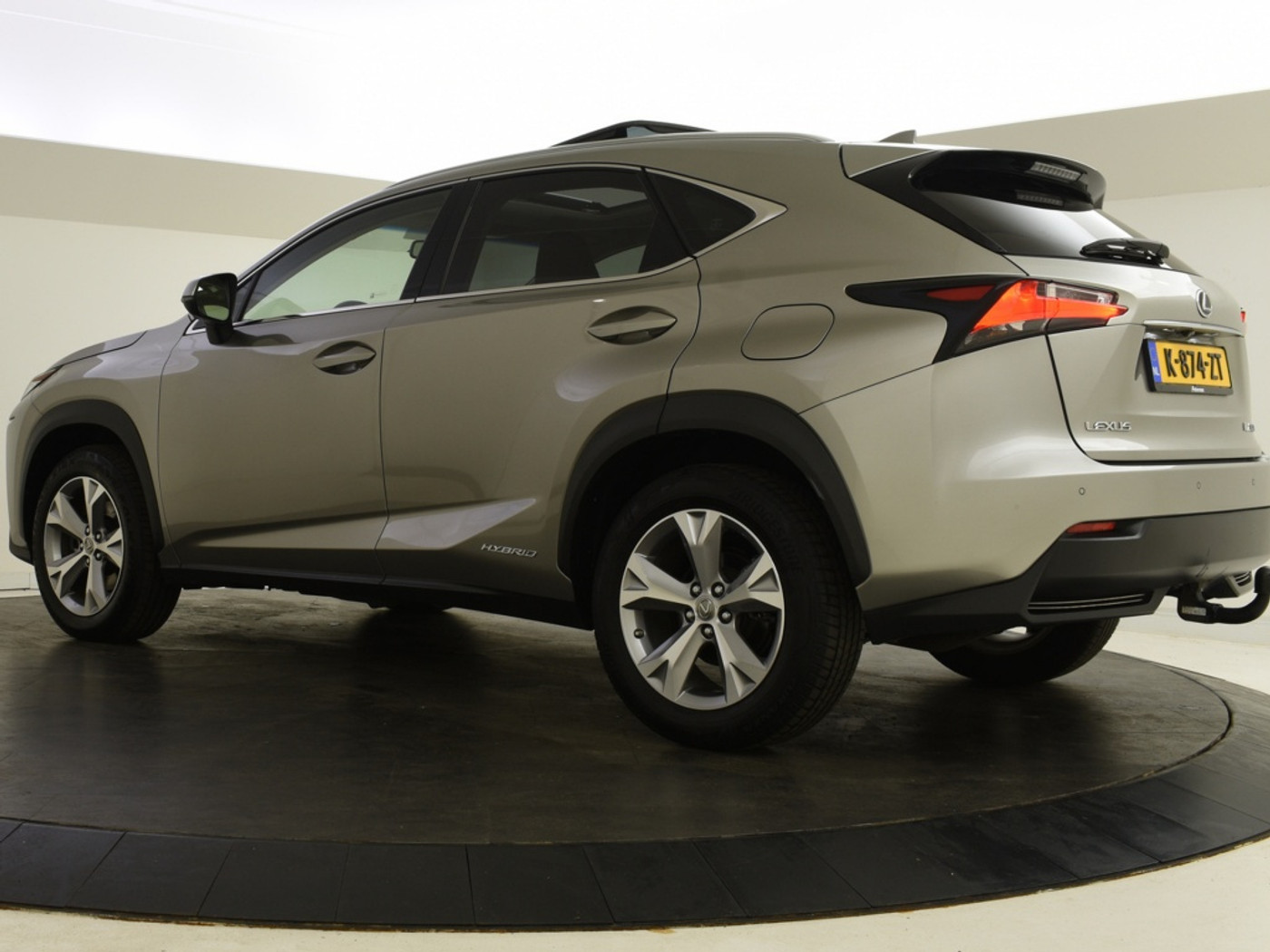 Foto van Lexus Lexus Nx300h
