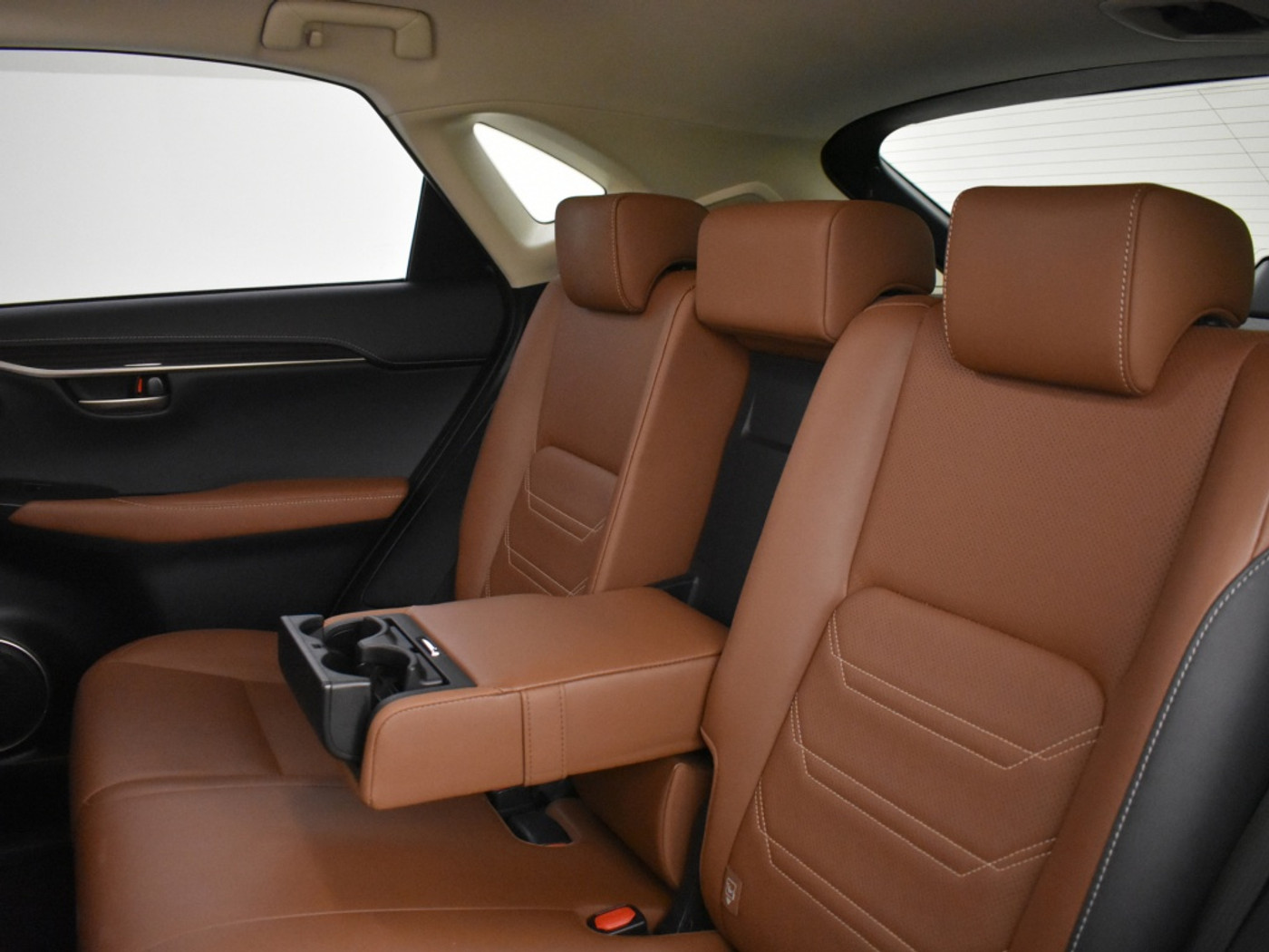 Foto van Lexus Lexus Nx300h