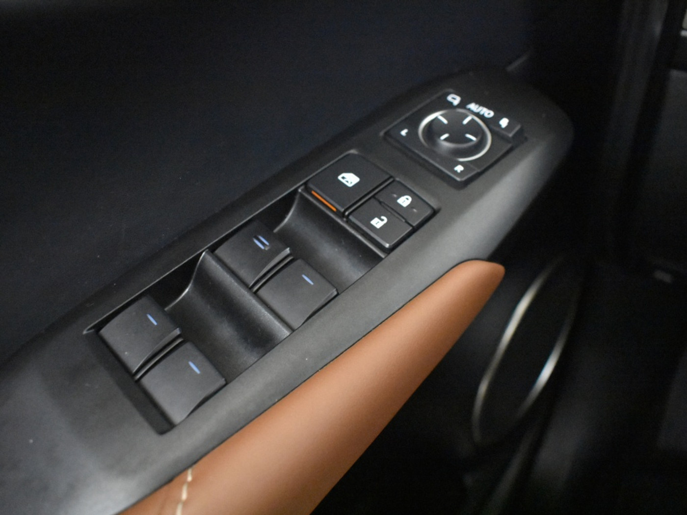 Foto van Lexus Lexus Nx300h