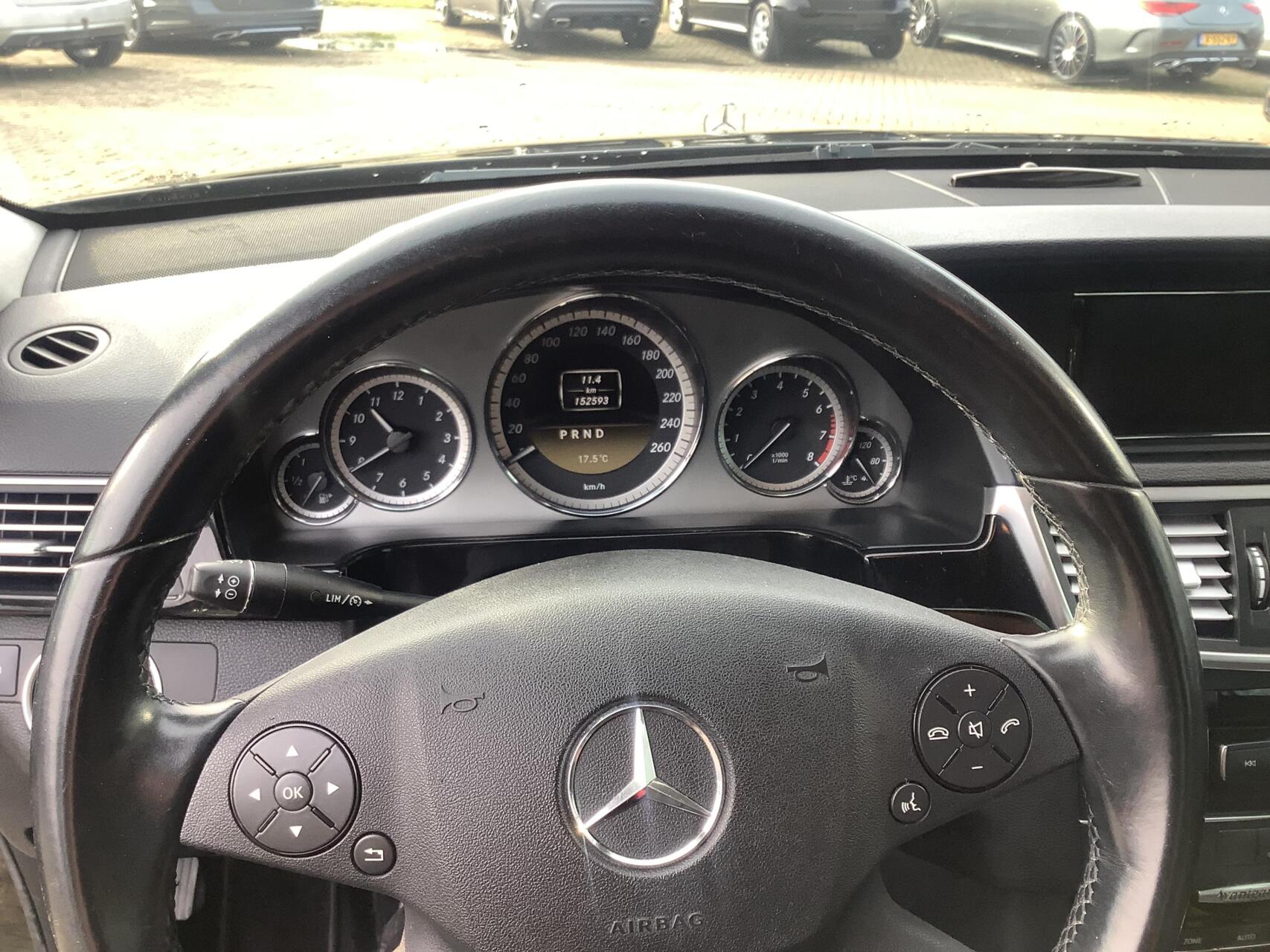 Foto van Mercedes-Benz E 200