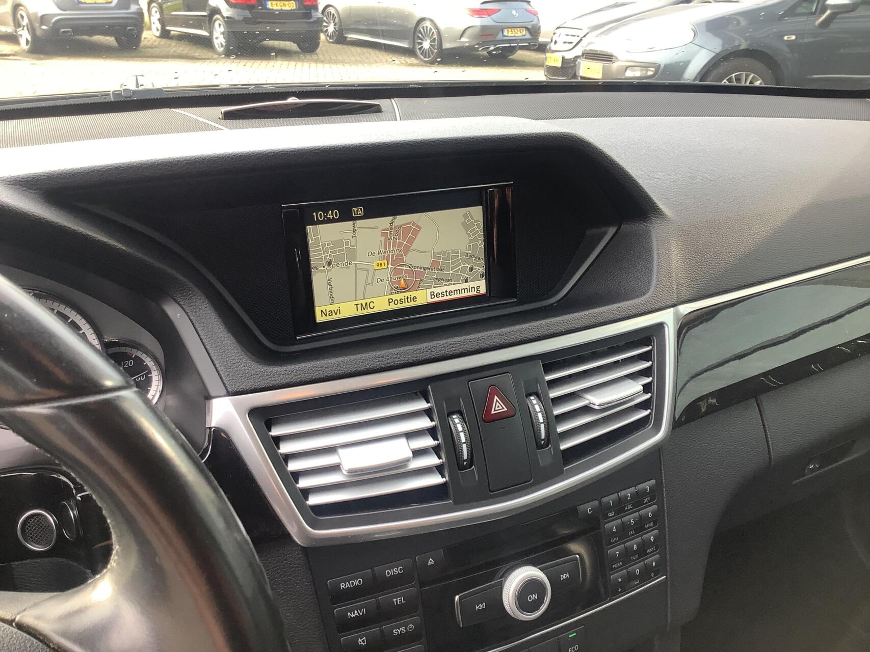 Foto van Mercedes-Benz E 200
