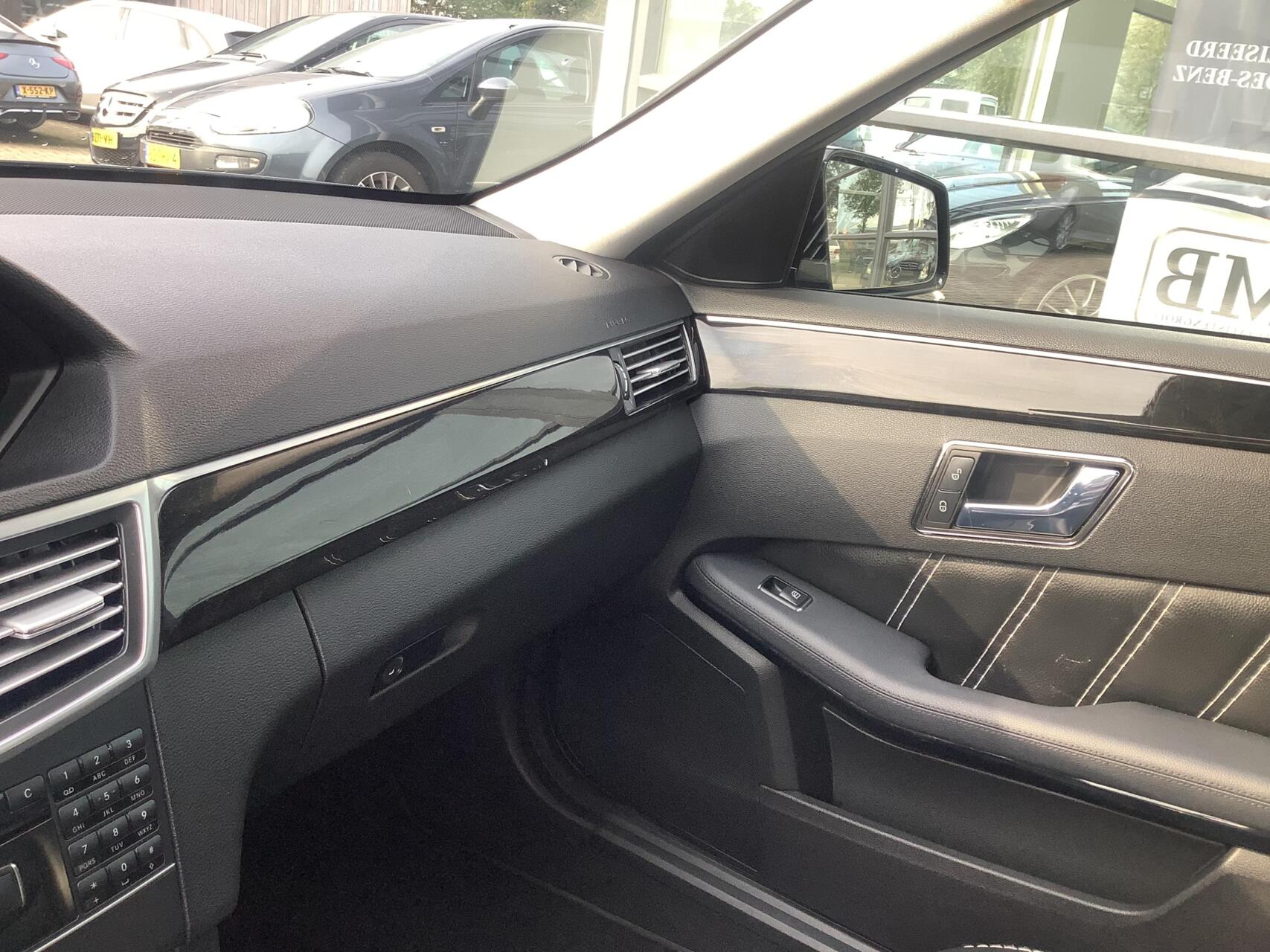 Foto van Mercedes-Benz E 200