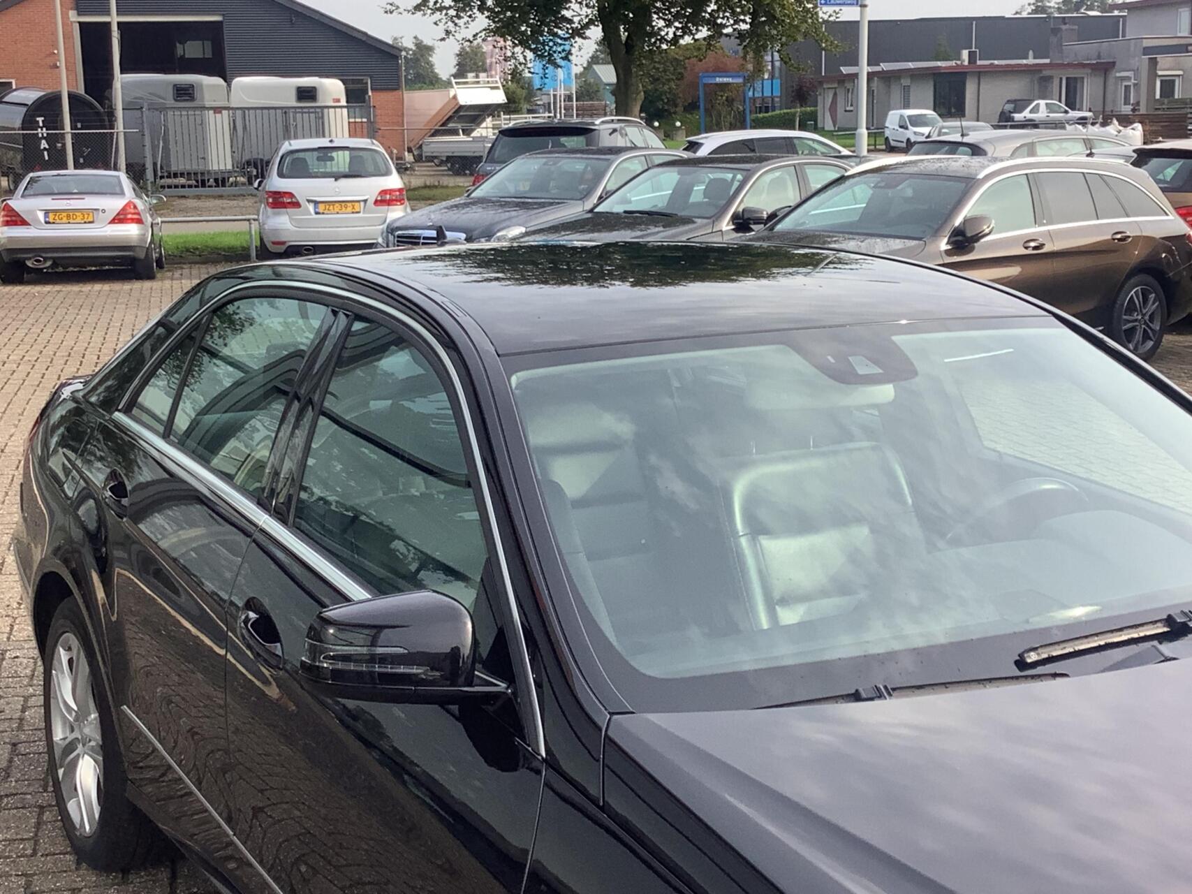 Foto van Mercedes-Benz E 200
