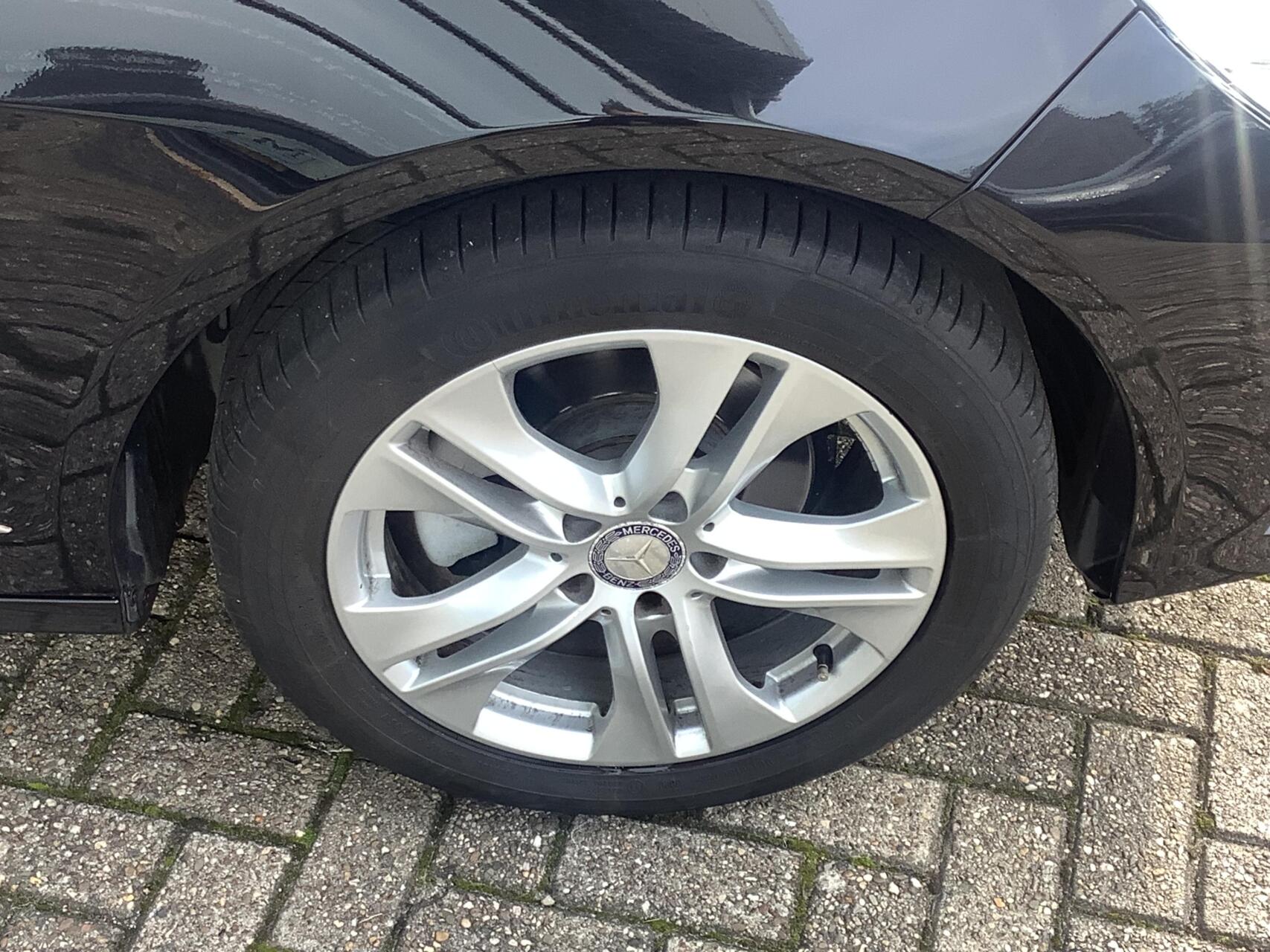 Foto van Mercedes-Benz E 200