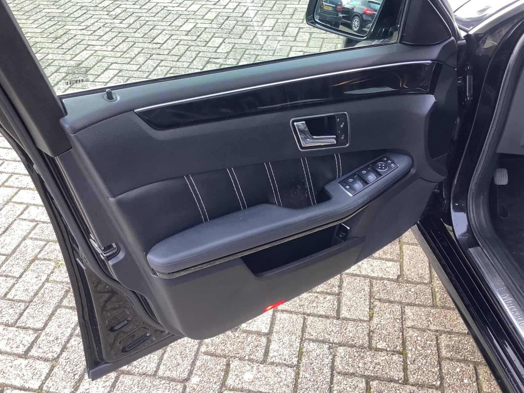 Foto van Mercedes-Benz E 200