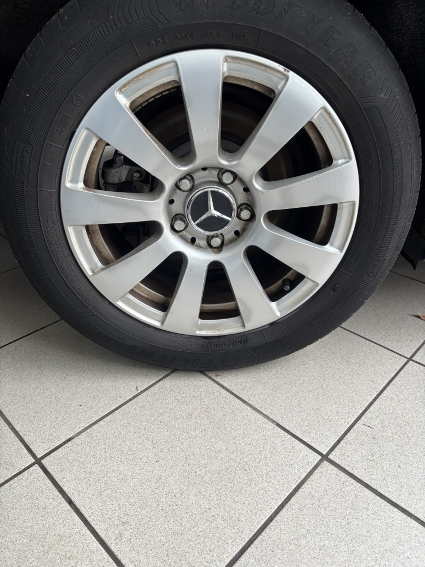 Foto van Mercedes-Benz E 200 Cgi