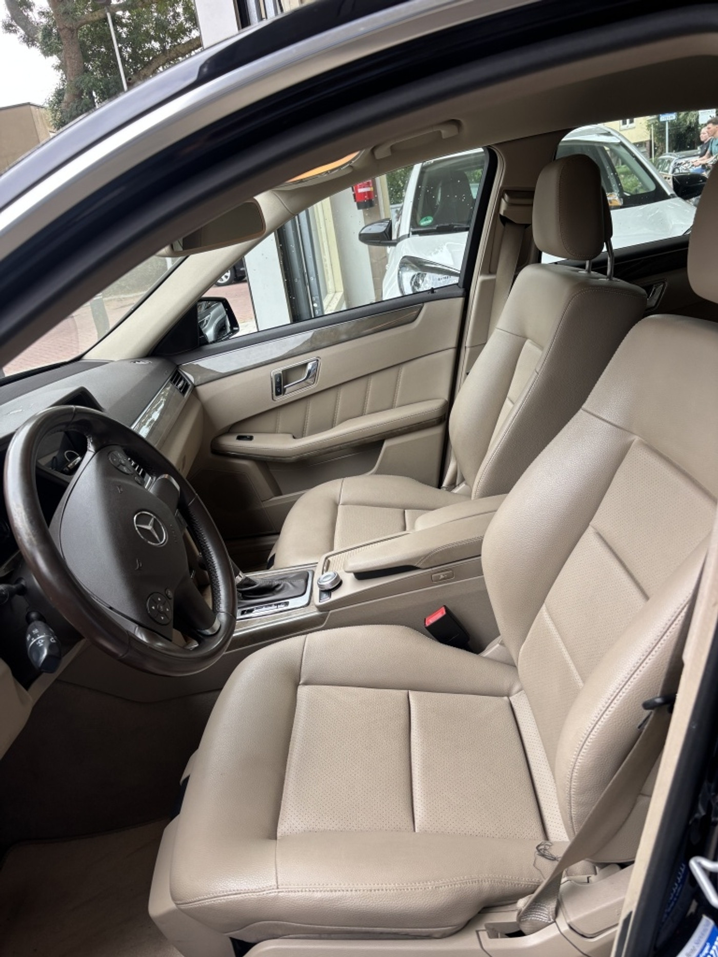 Foto van Mercedes-Benz E 200 Cgi