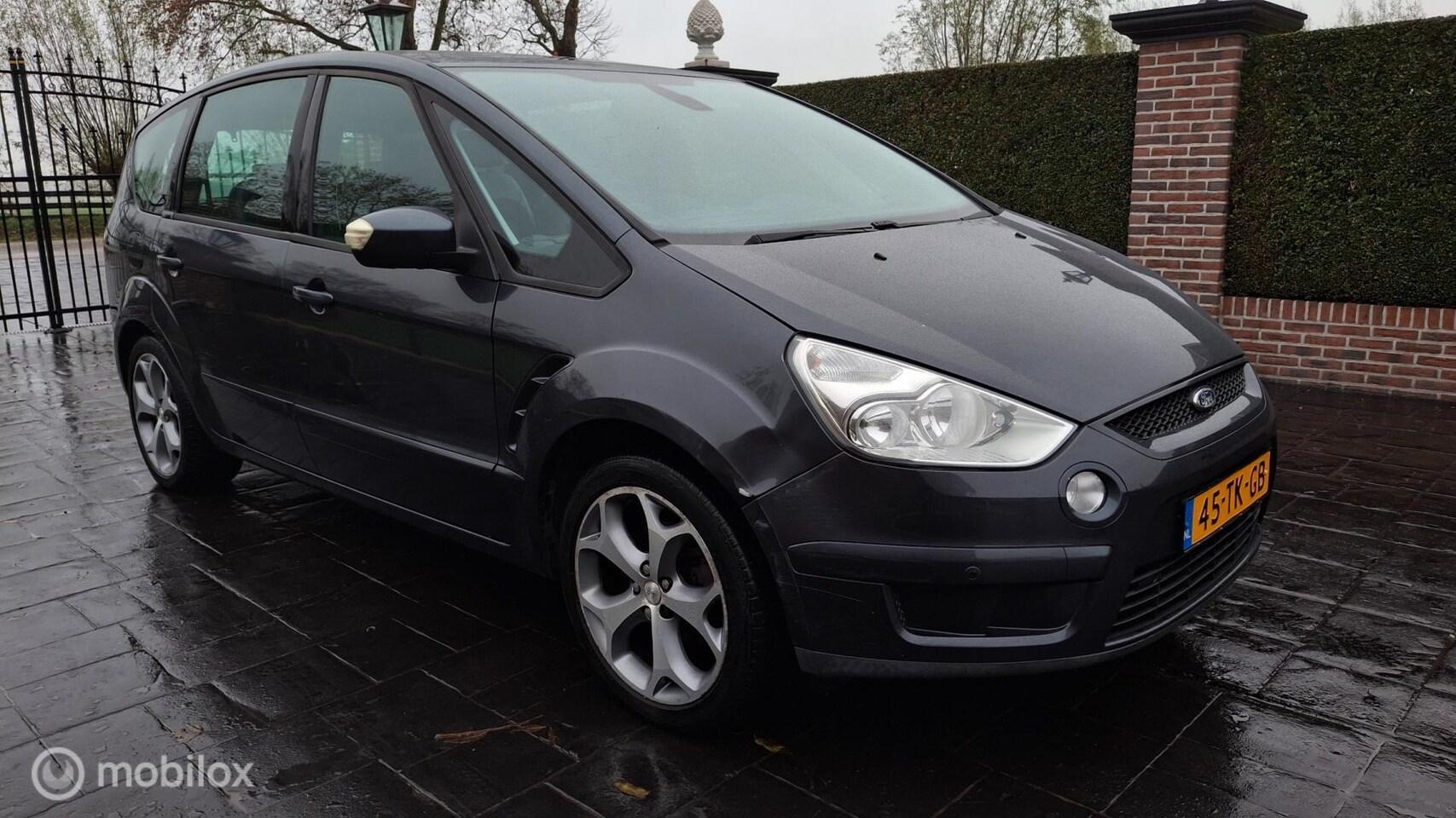 Foto van Ford S-max