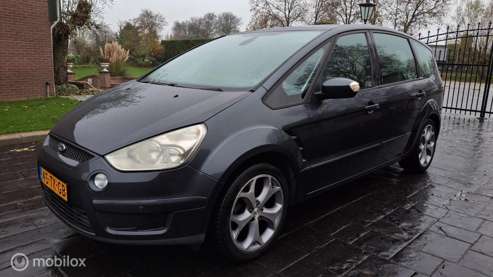 Foto van Ford S-max