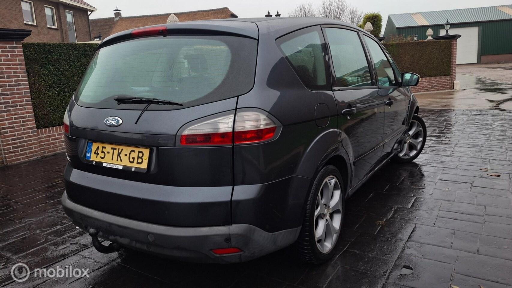 Foto van Ford S-max