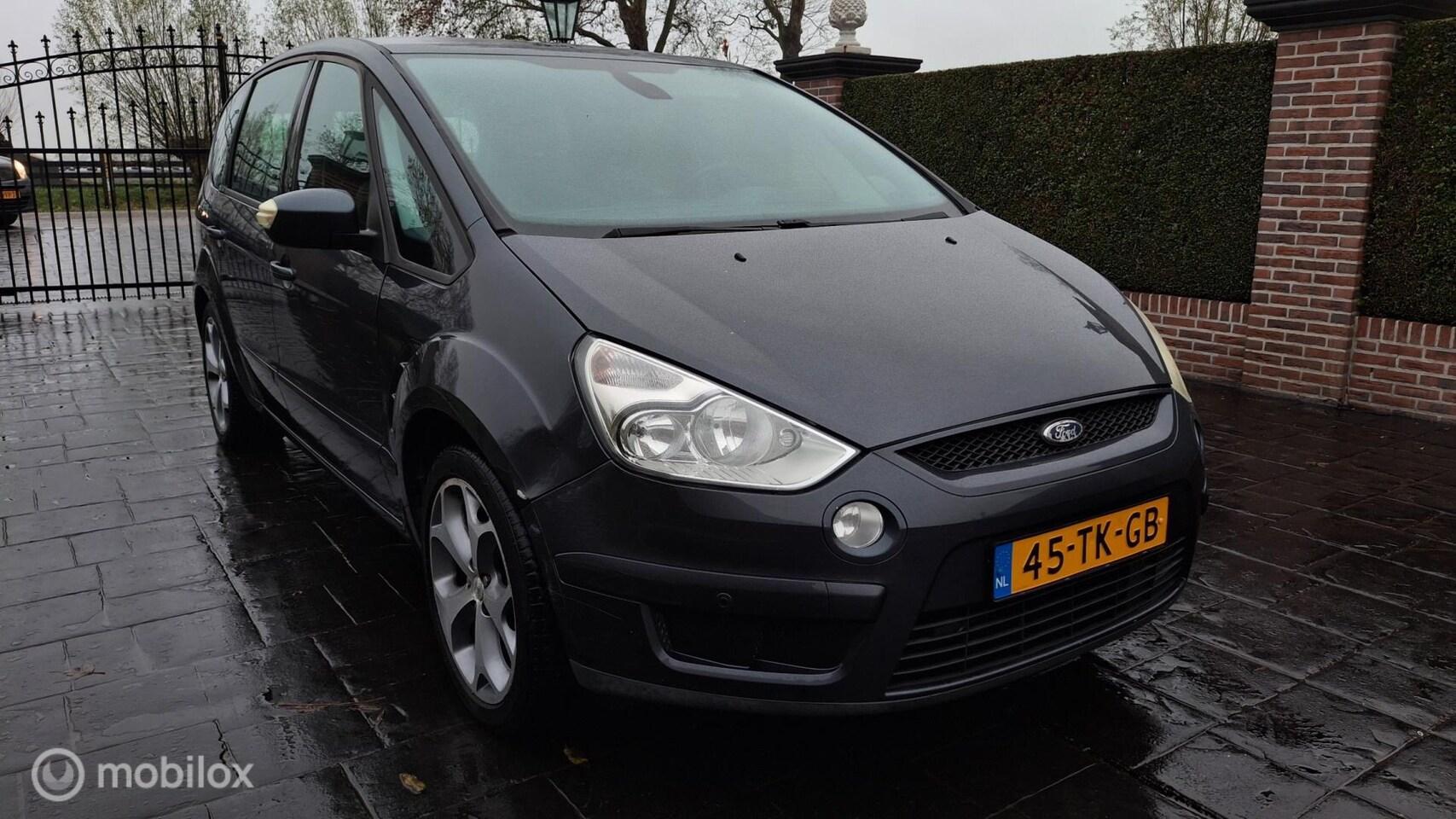 Foto van Ford S-max