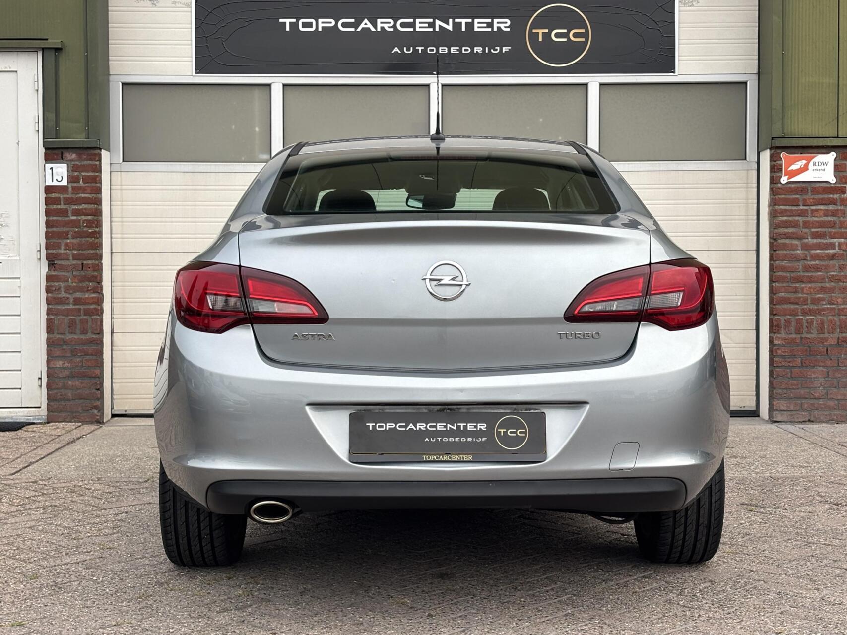 Foto van Opel Astra Notchback