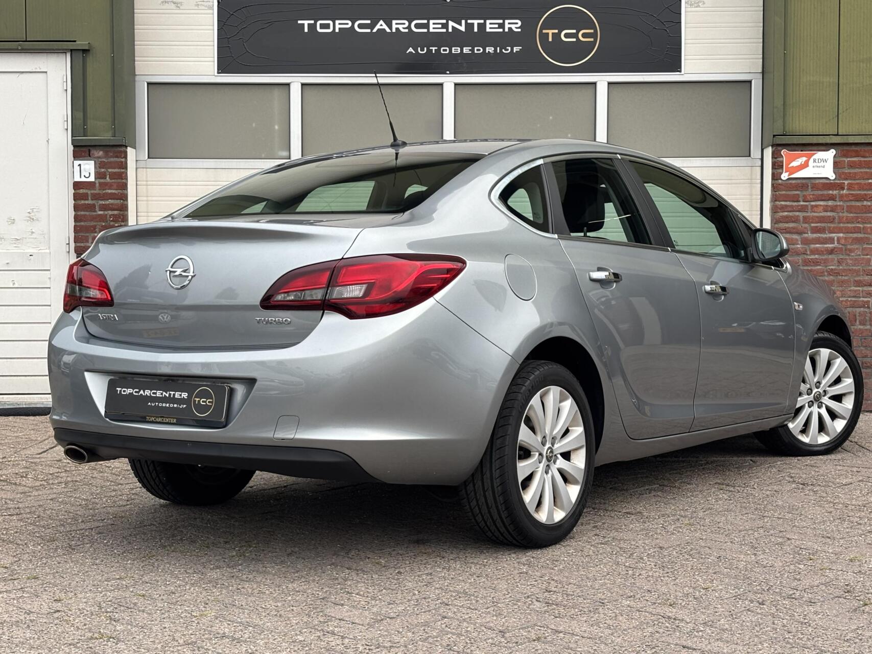 Foto van Opel Astra Notchback