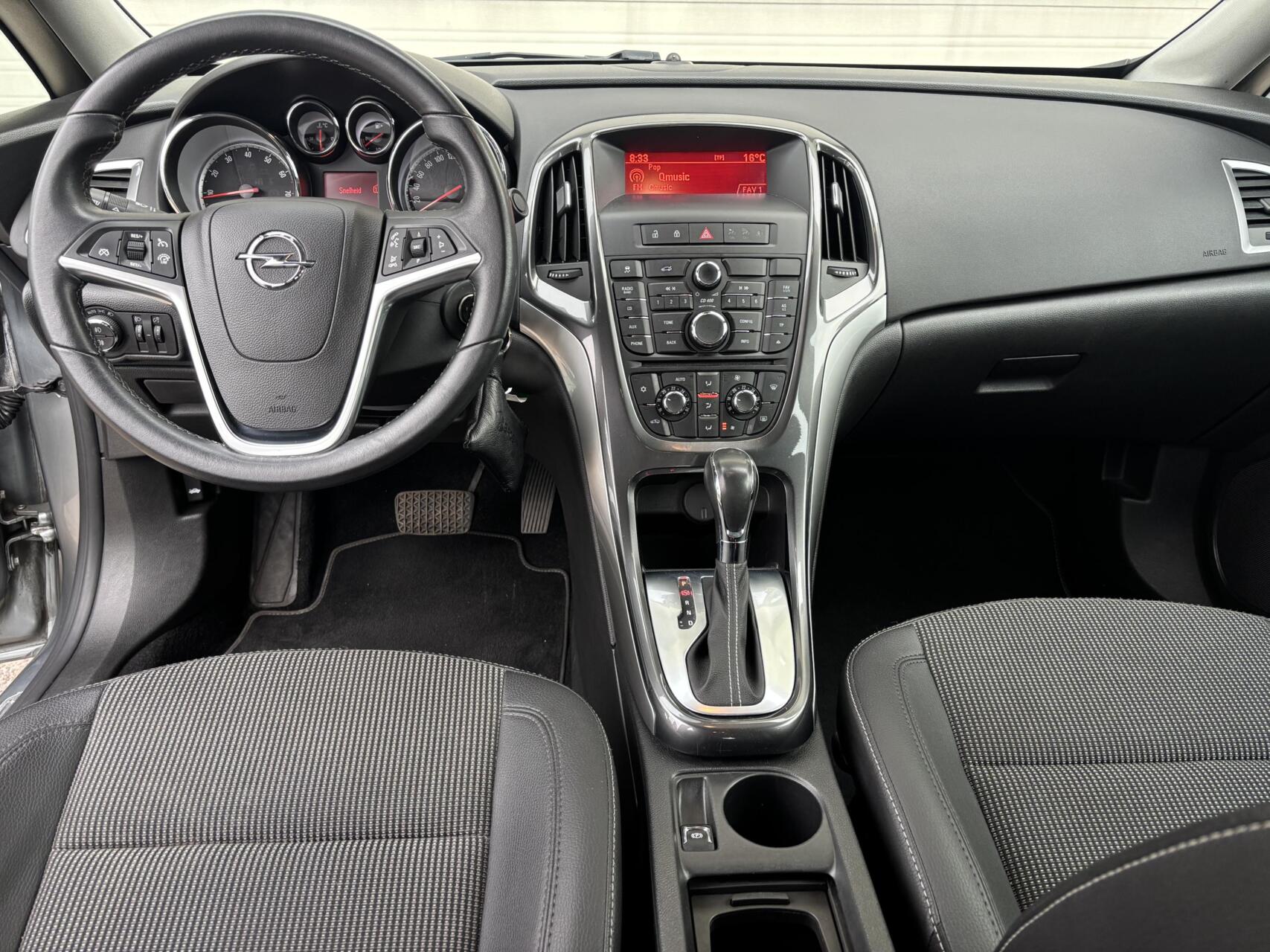 Foto van Opel Astra Notchback