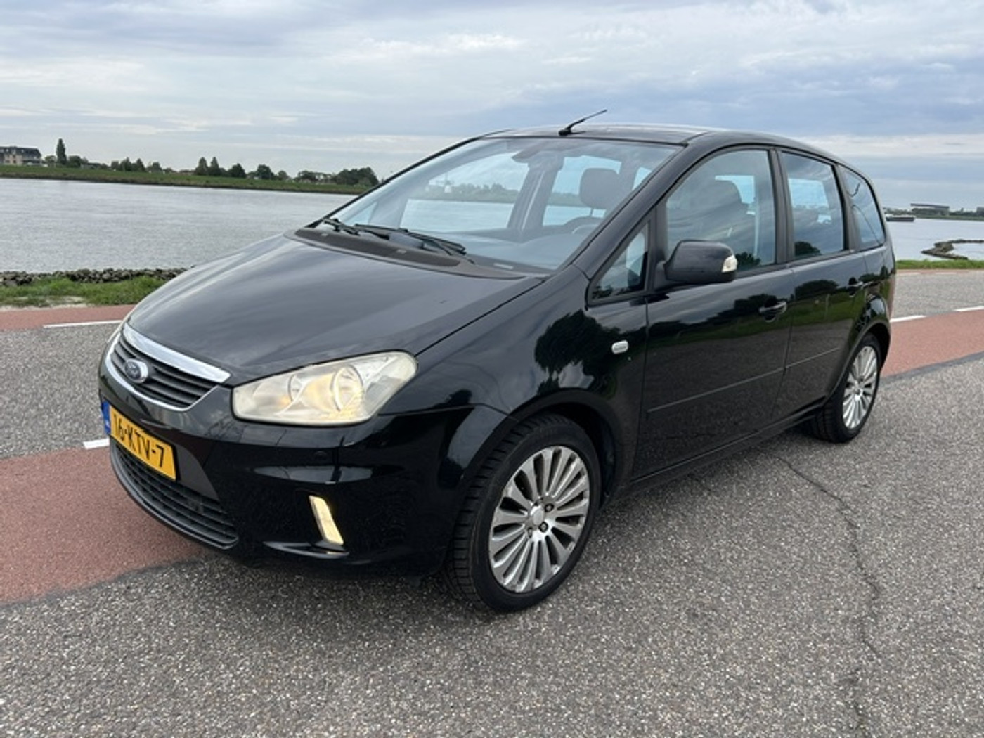 Foto van Ford C-max