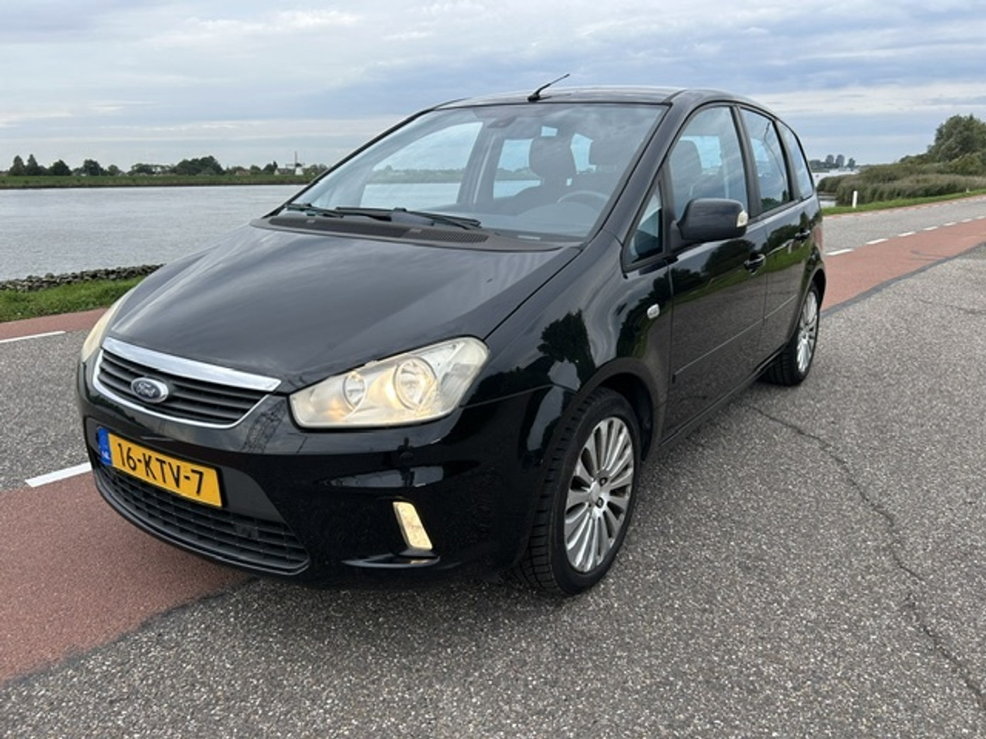 Foto van Ford C-max