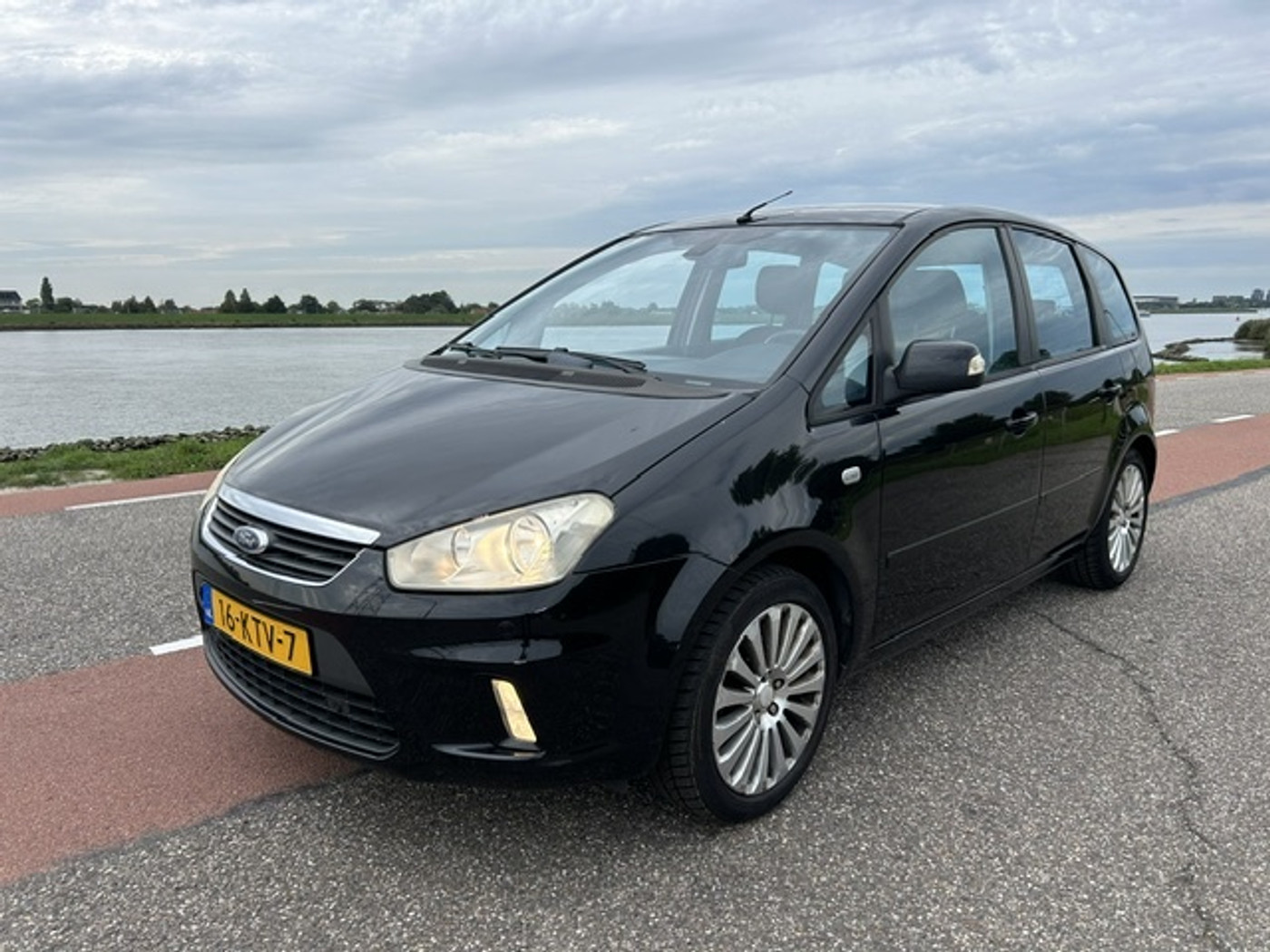 Foto van Ford C-max
