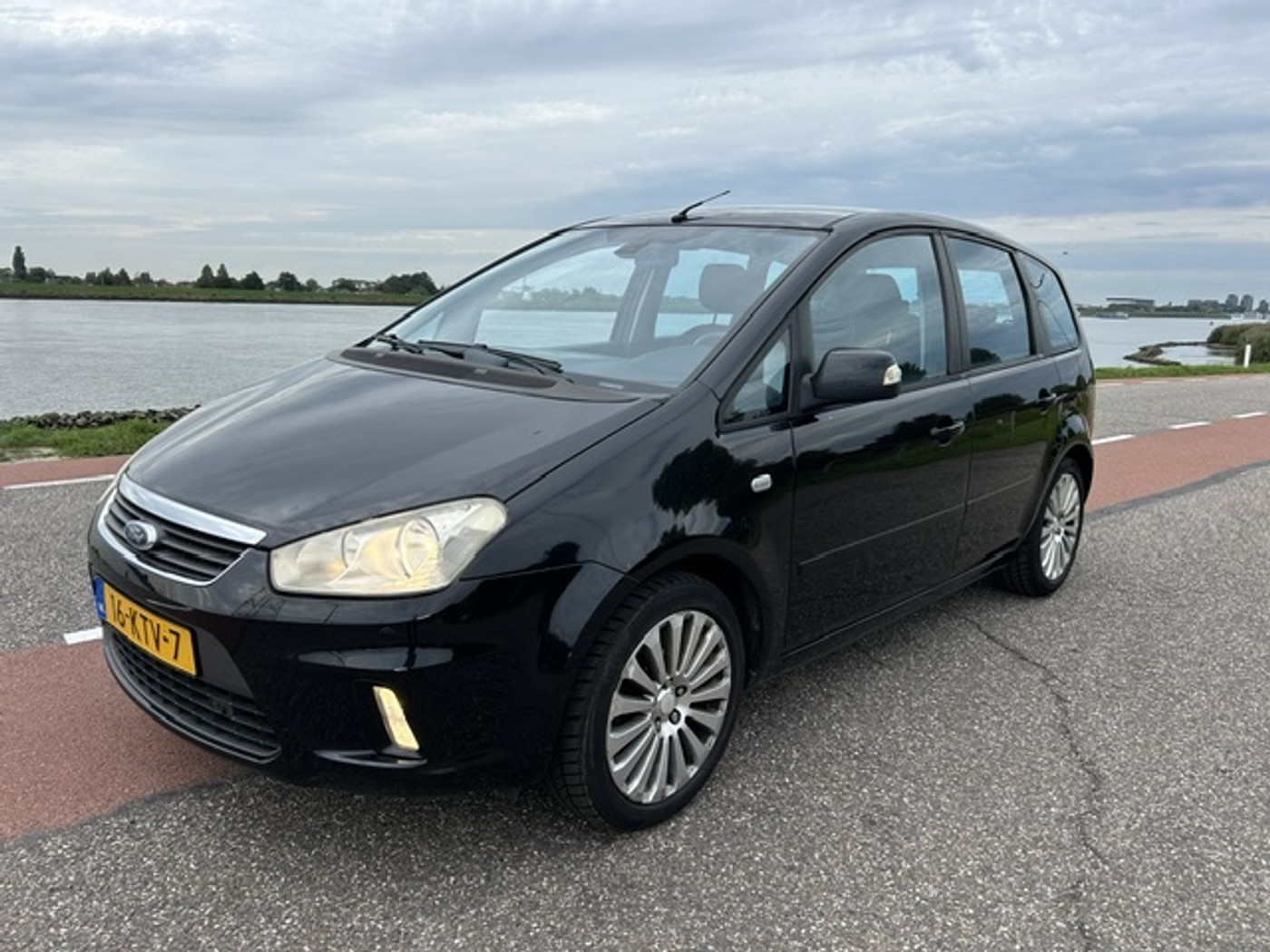 Foto van Ford C-max