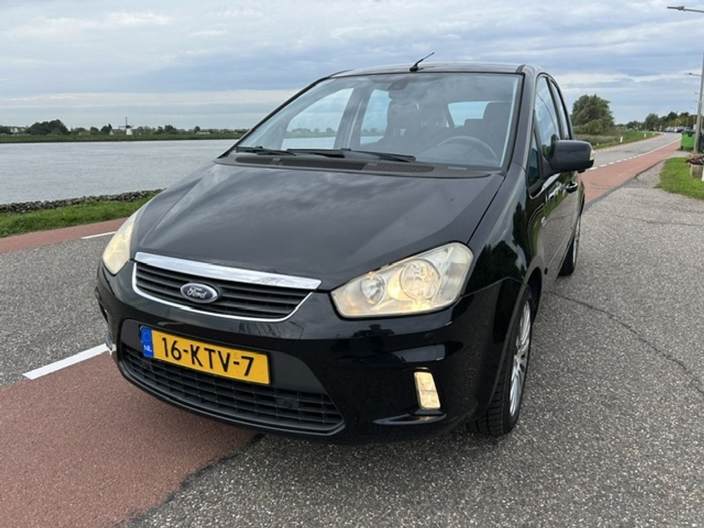 Foto van Ford C-max