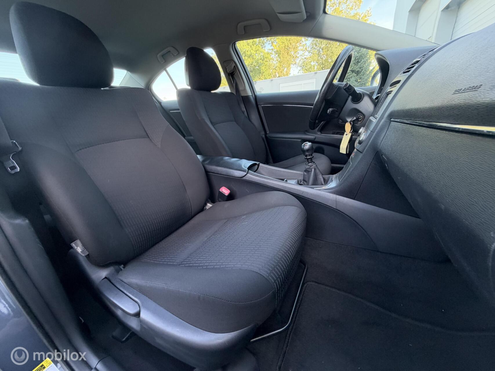 Foto van Toyota Toyota Avensis