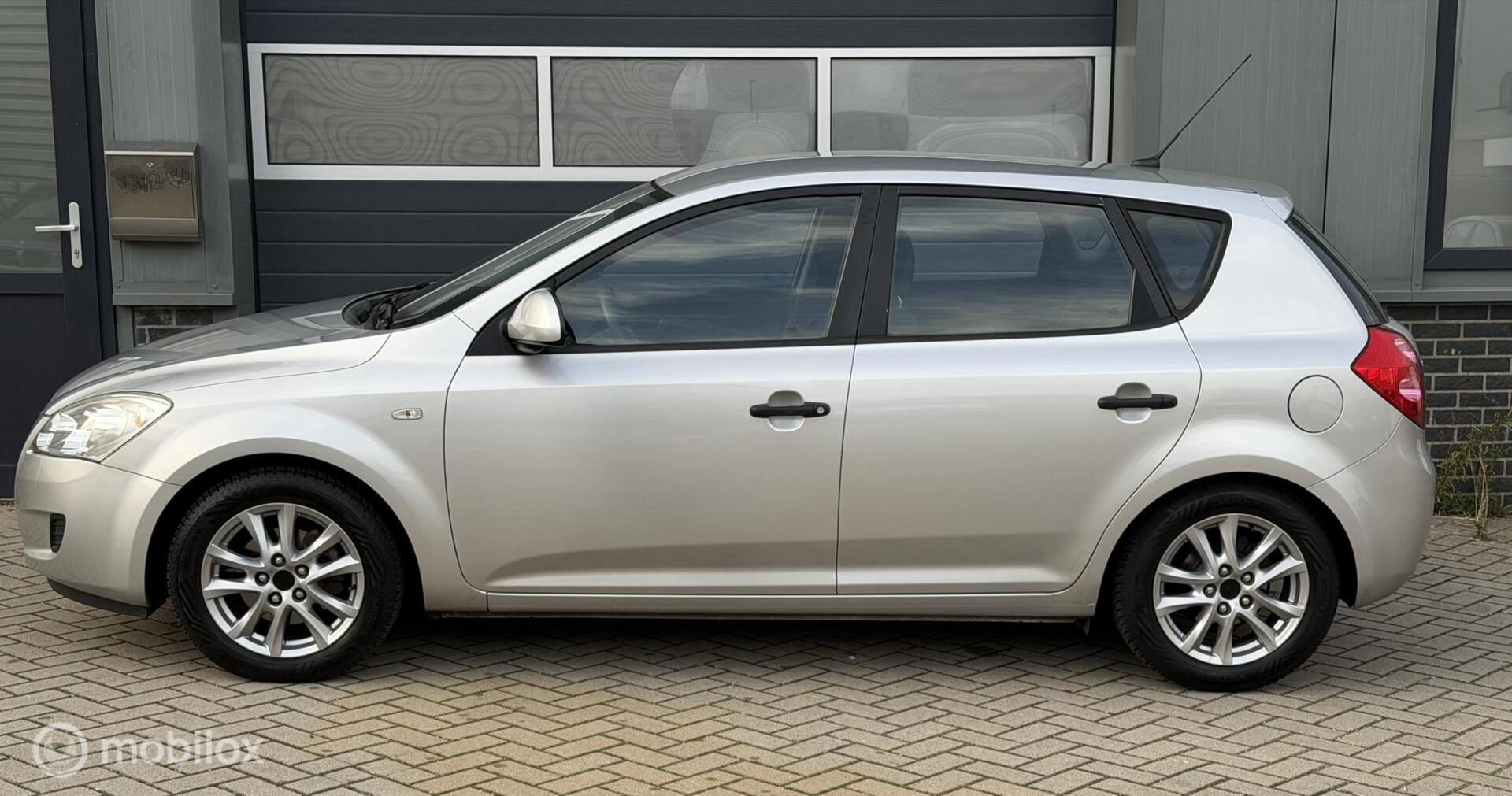 Foto van Kia Cee D