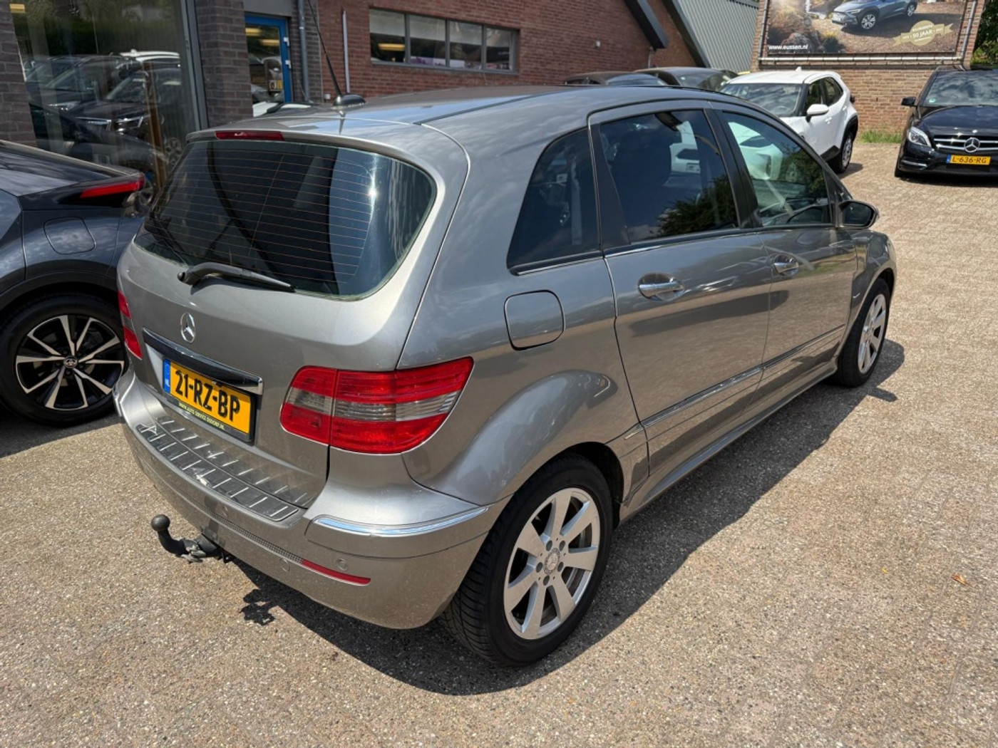 Foto van Mercedes-Benz B 200
