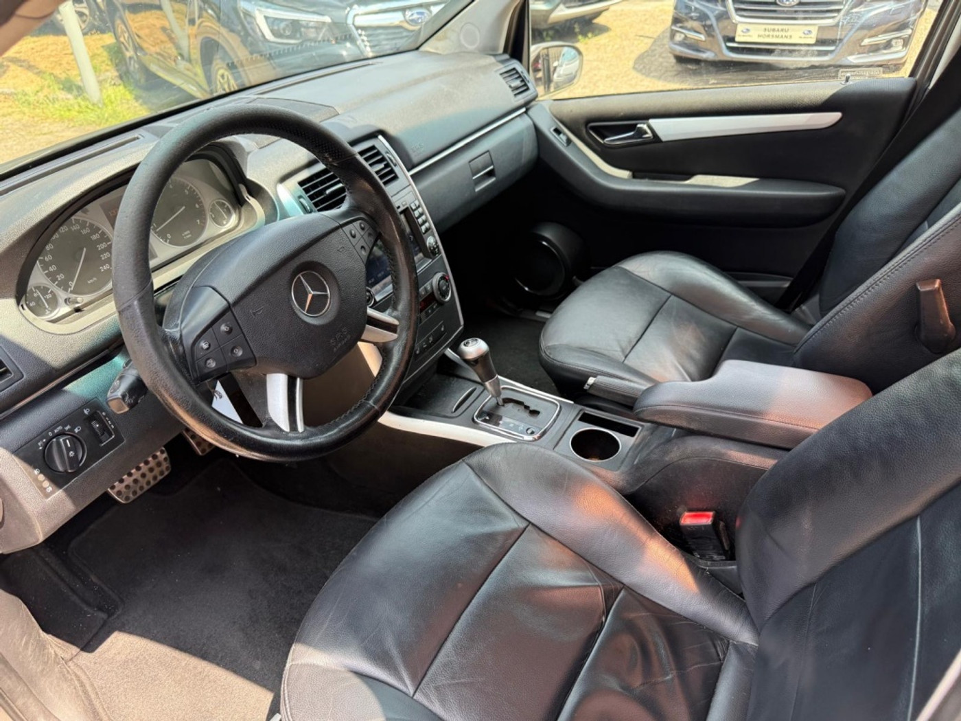 Foto van Mercedes-Benz B 200