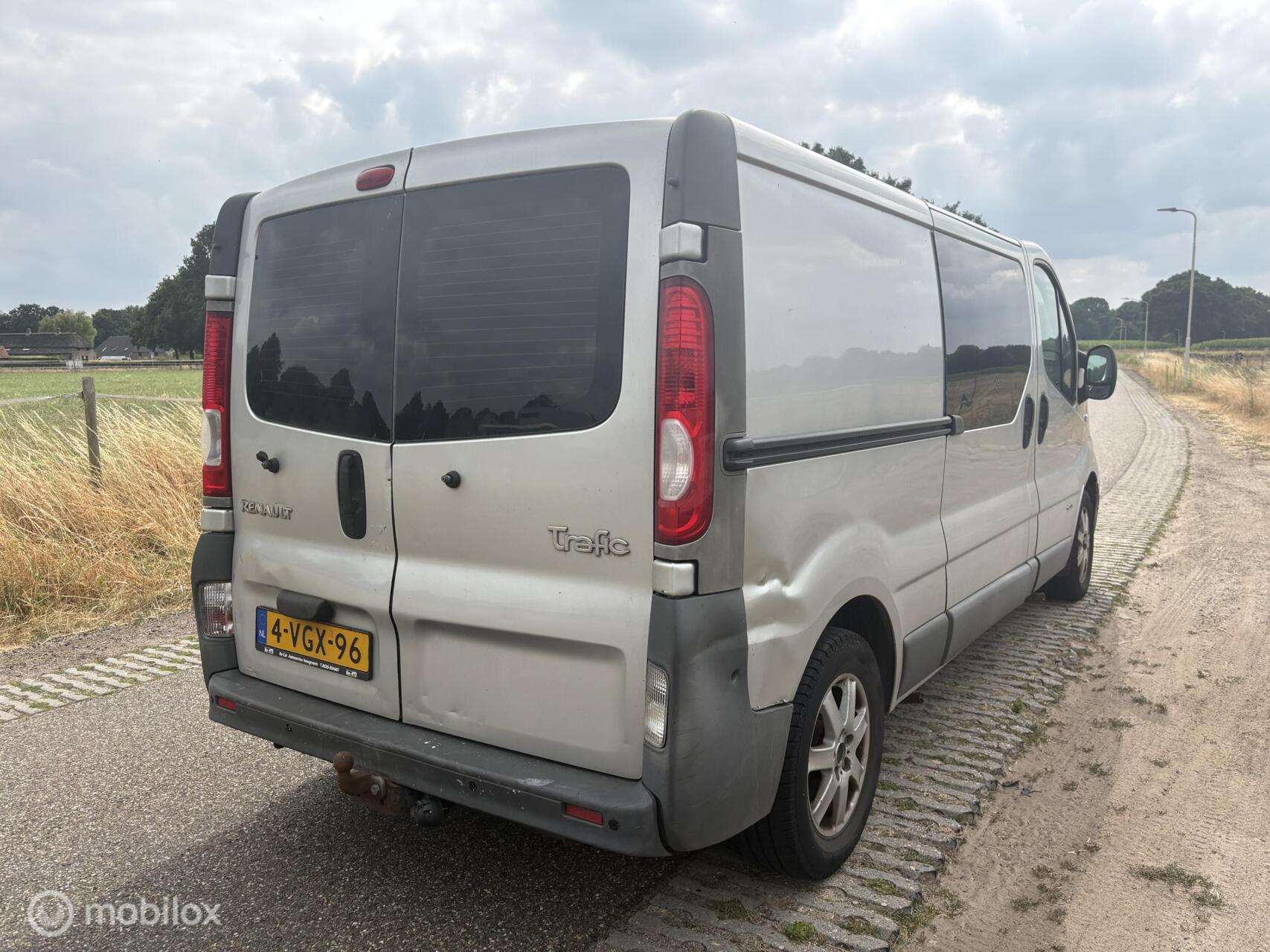 Foto van Renault Trafic T29 L2/h1 2,5 Dci 84kw E4 Fap
